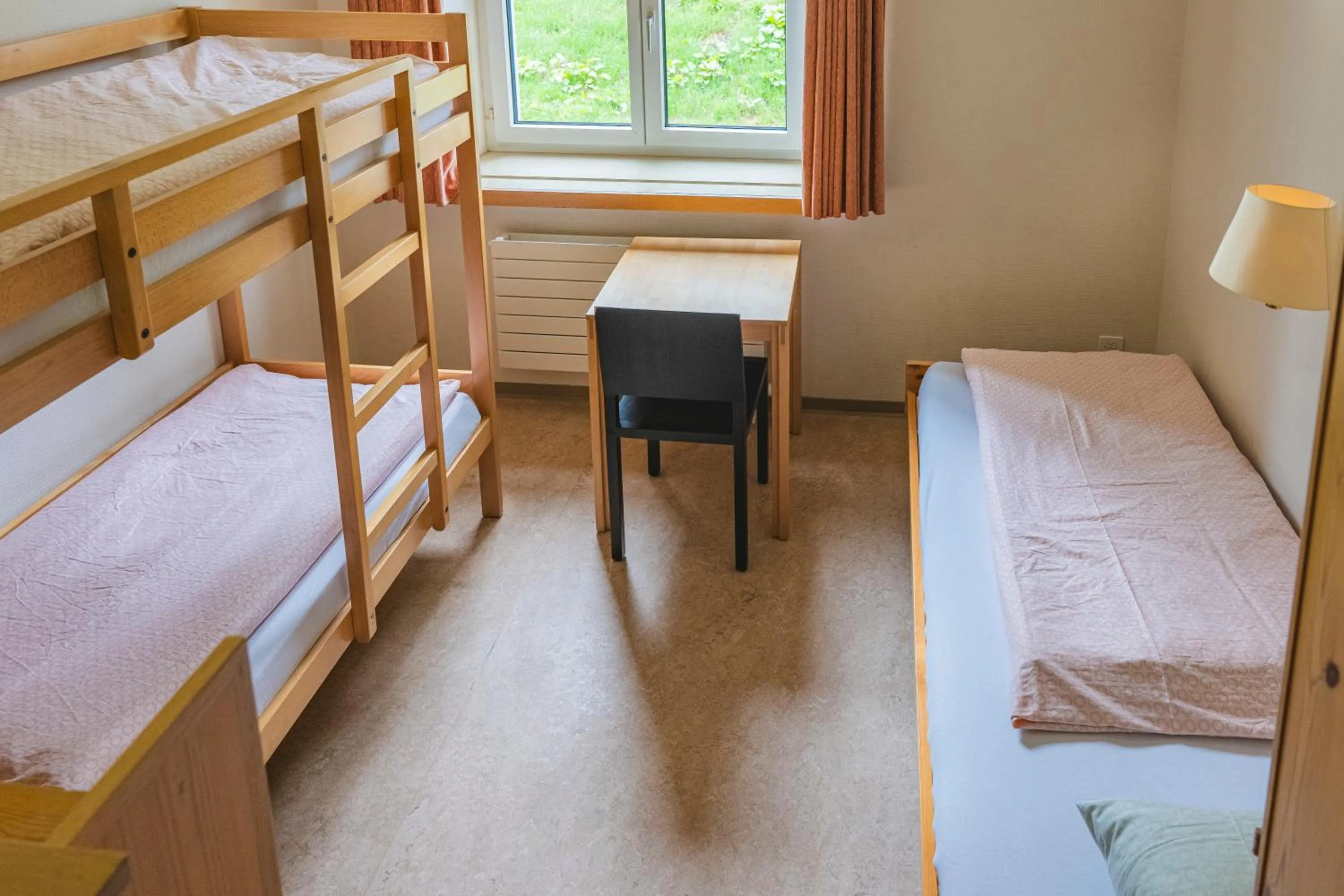 Photo of the whole room, Bed in Davos Youth Hostel