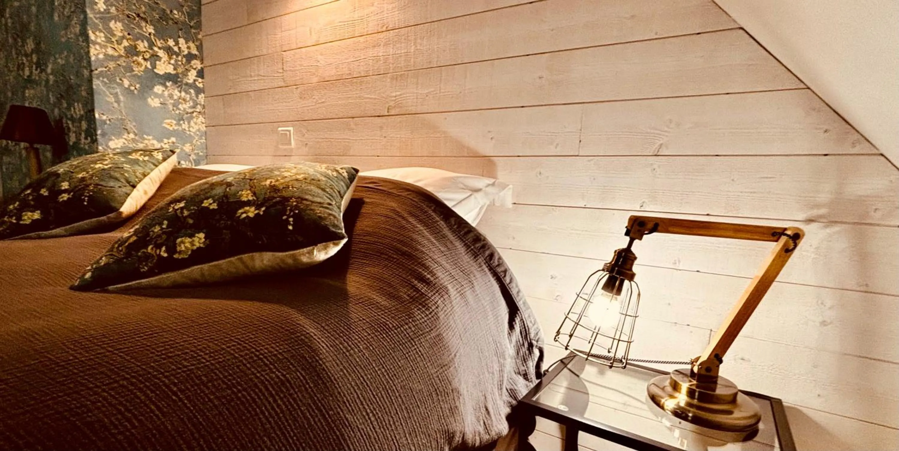 Decorative detail, Bed in Greenfield Chambres d'Hôtes