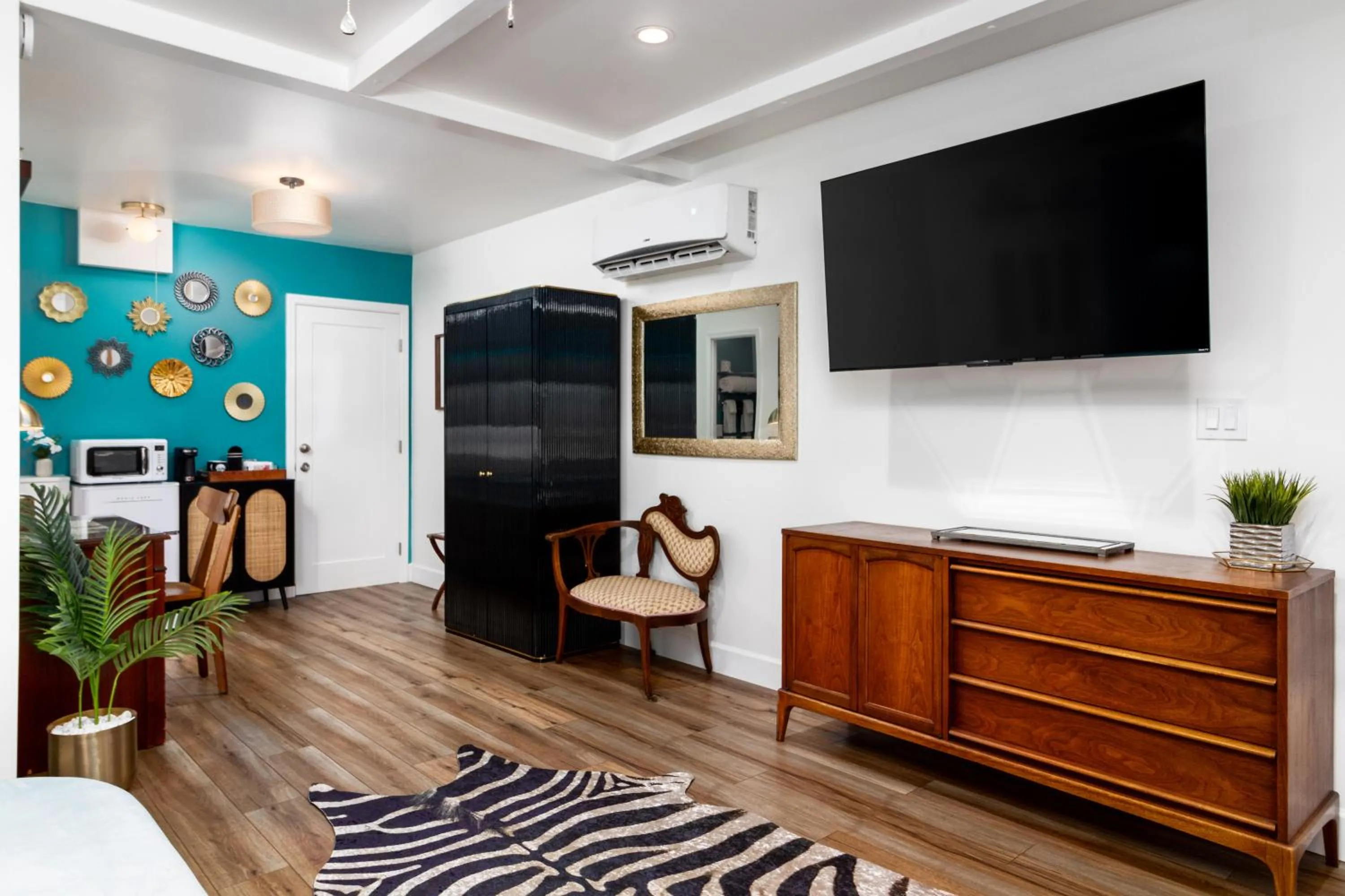 TV and multimedia in The Motor Lodge