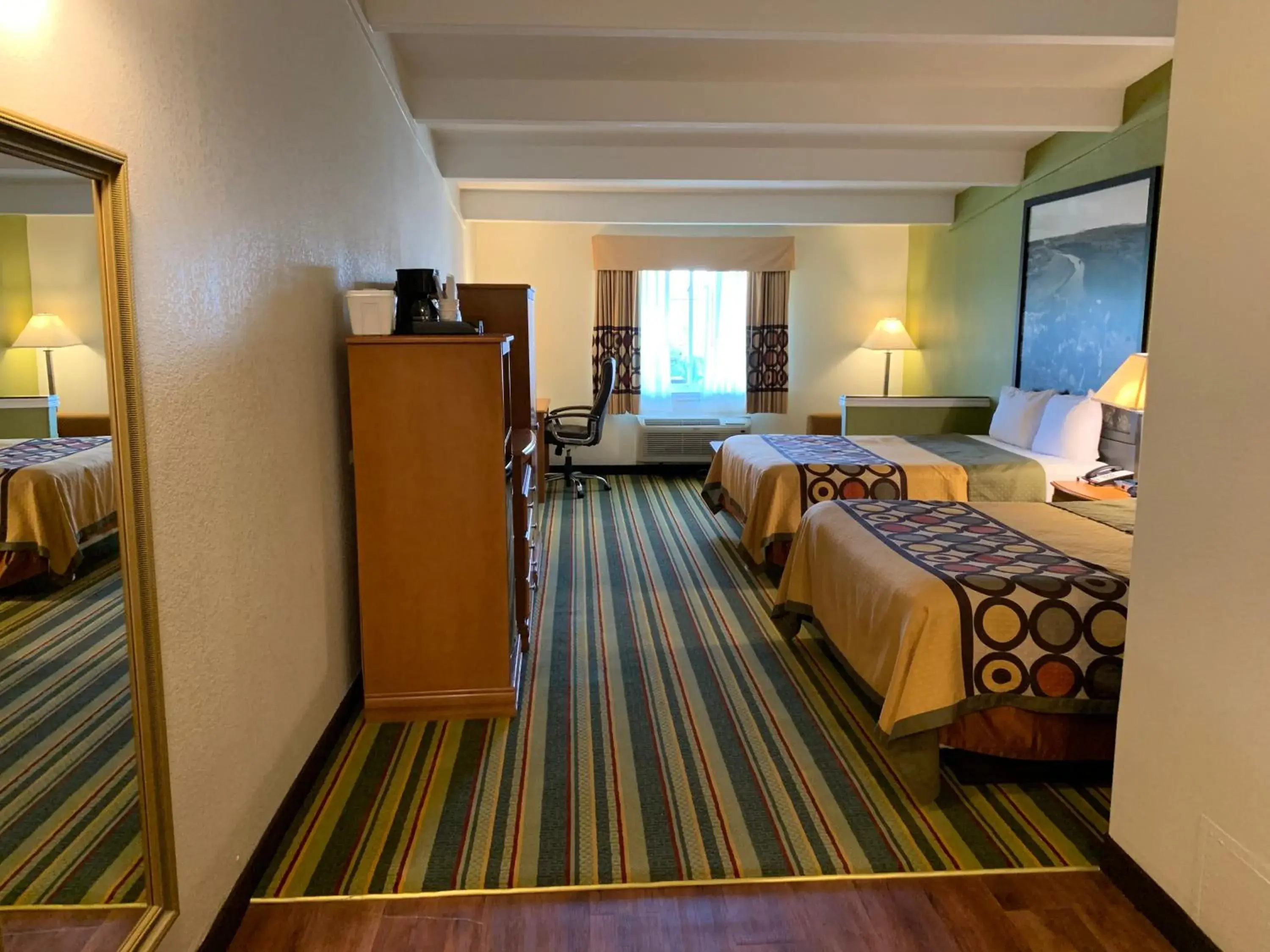 Queen Room with Two Queen Beds, Mobility Access and Roll-In shower, Non-Smoking in Super 8 by Wyndham Beaumont I-10 College St Queen Room with Two Queen Beds, Mobility Access and Roll-In shower, Non-Smoking in Super 8 by Wyndham Beaumont I-10 College St