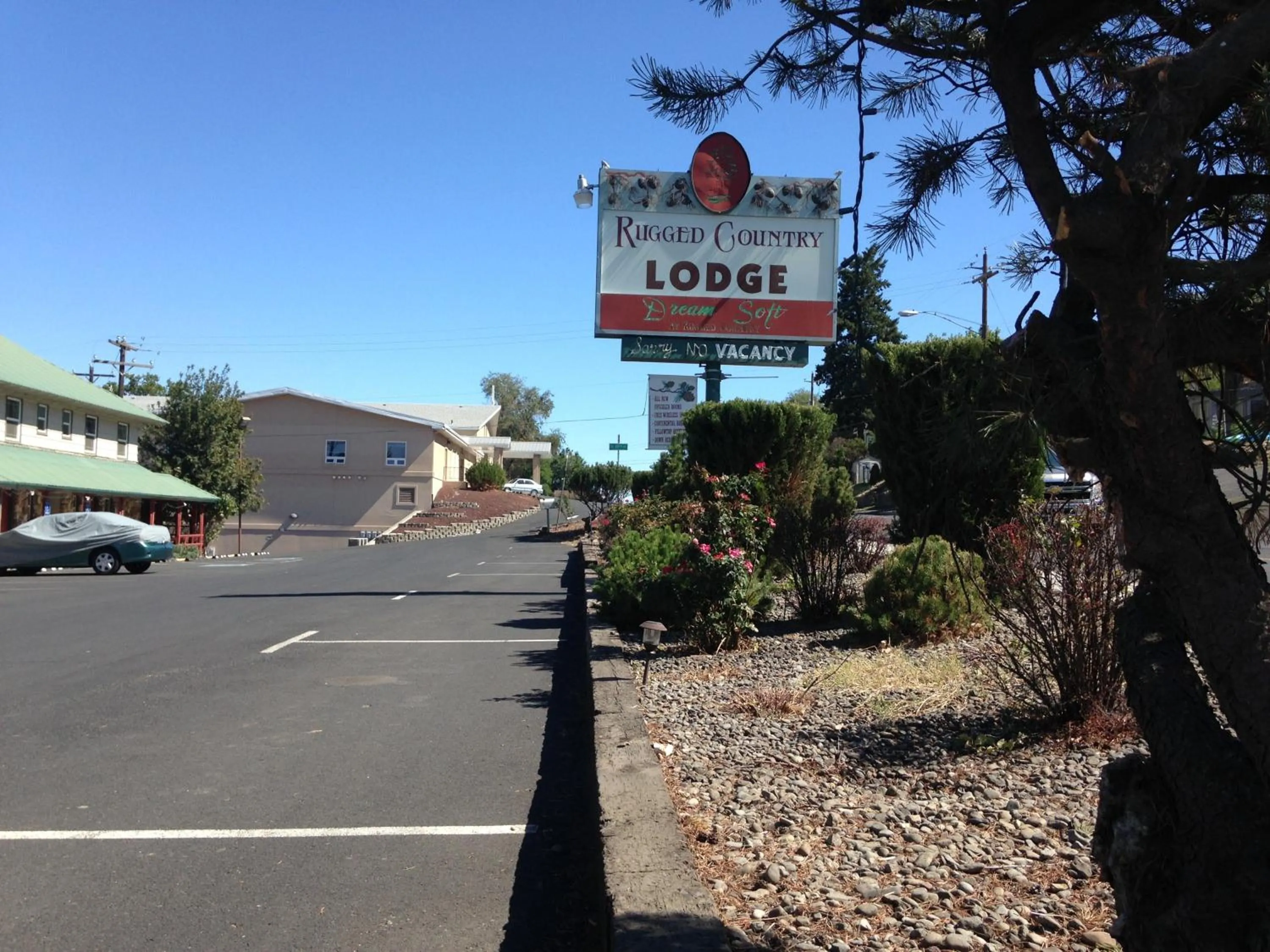 Property logo or sign in Rugged Country Lodge