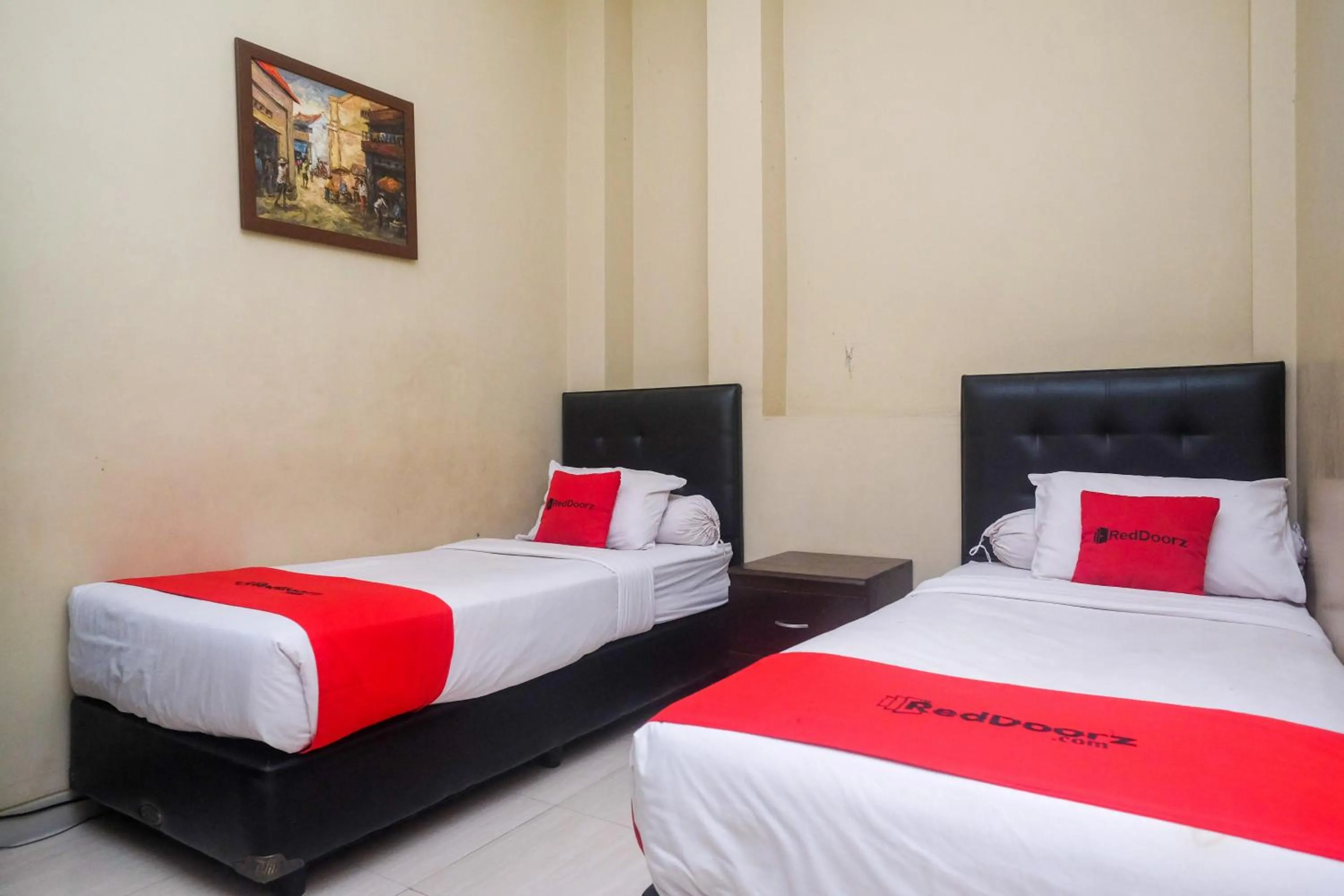 Bedroom, Bed in RedDoorz Plus @ Timoho