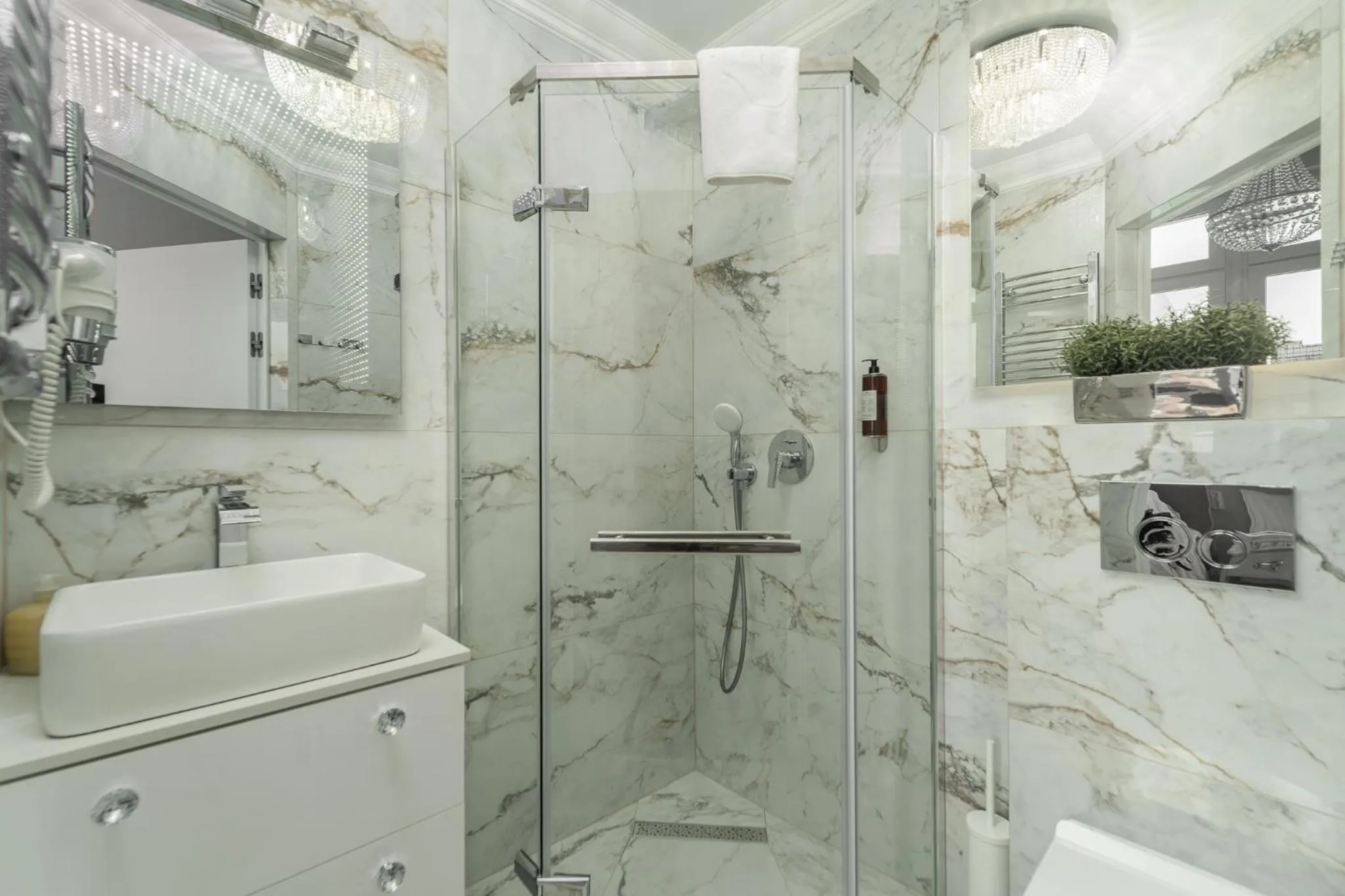 Shower in Stawa Villa & Apart