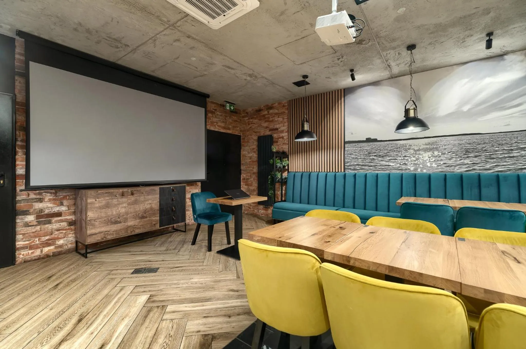 Evening entertainment in Stawa Villa & Apart