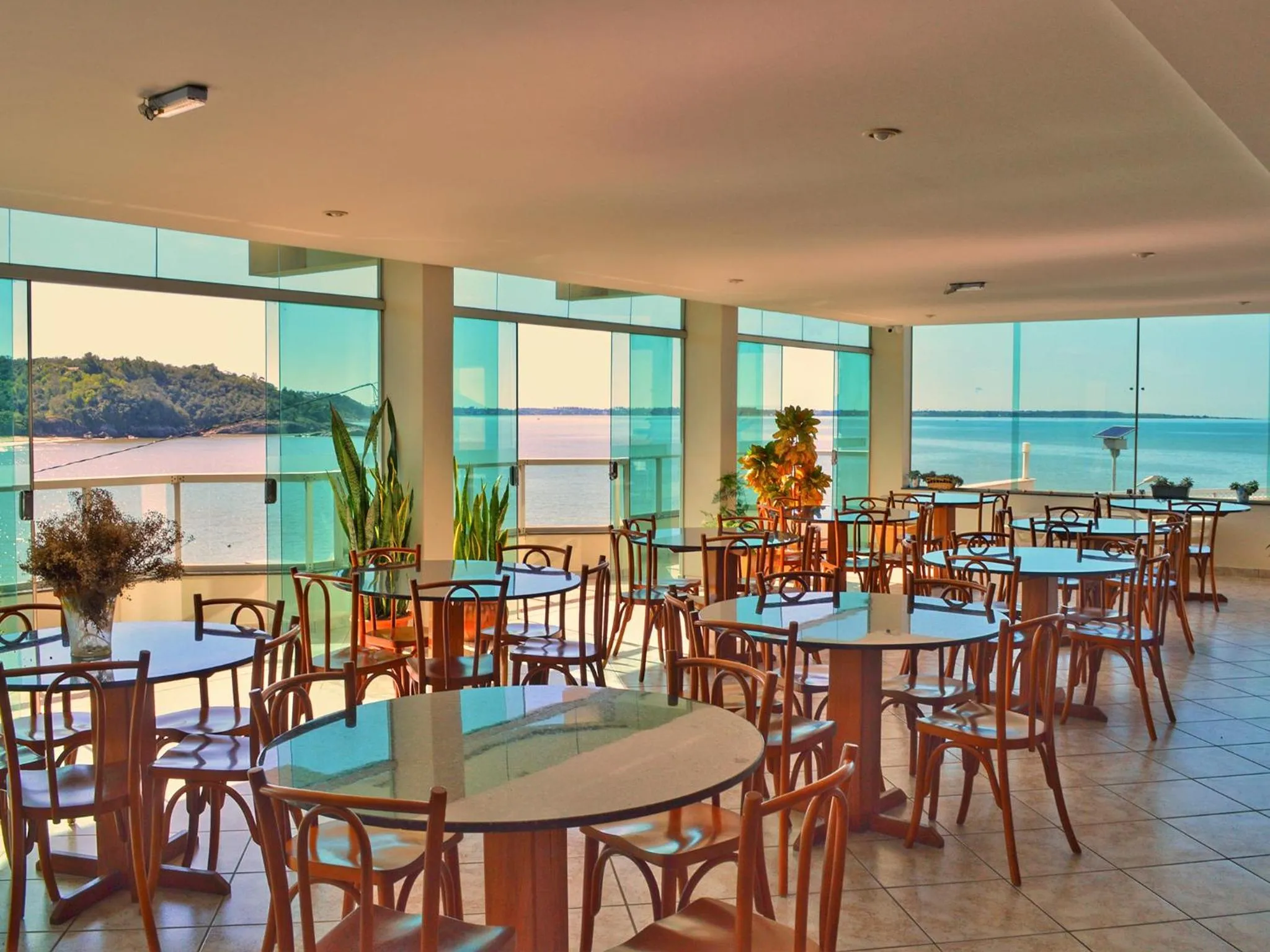 Restaurant/places to eat in Hotel Portal da Lua