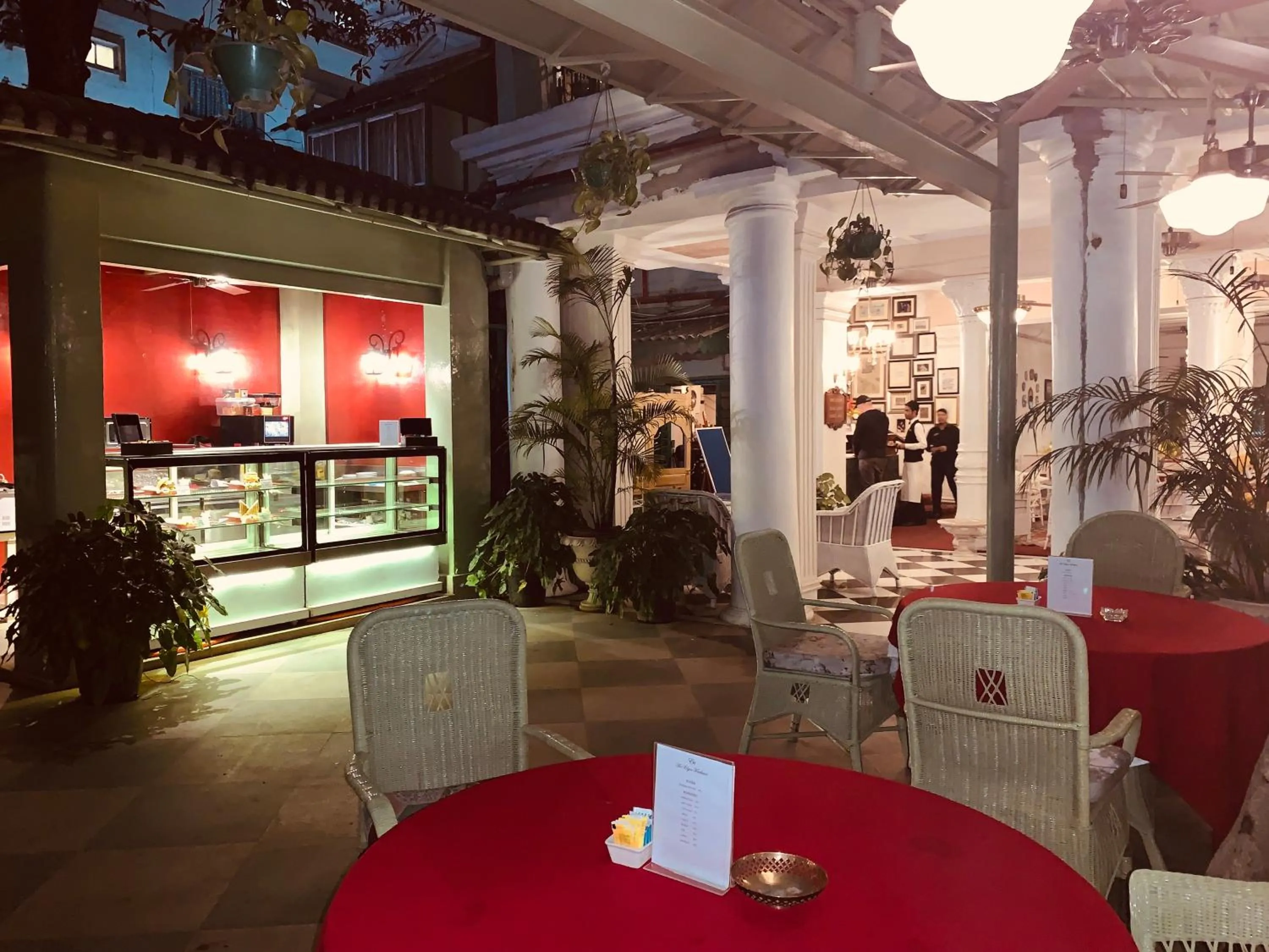 Restaurant/places to eat in The Elgin Fairlawn, Kolkata