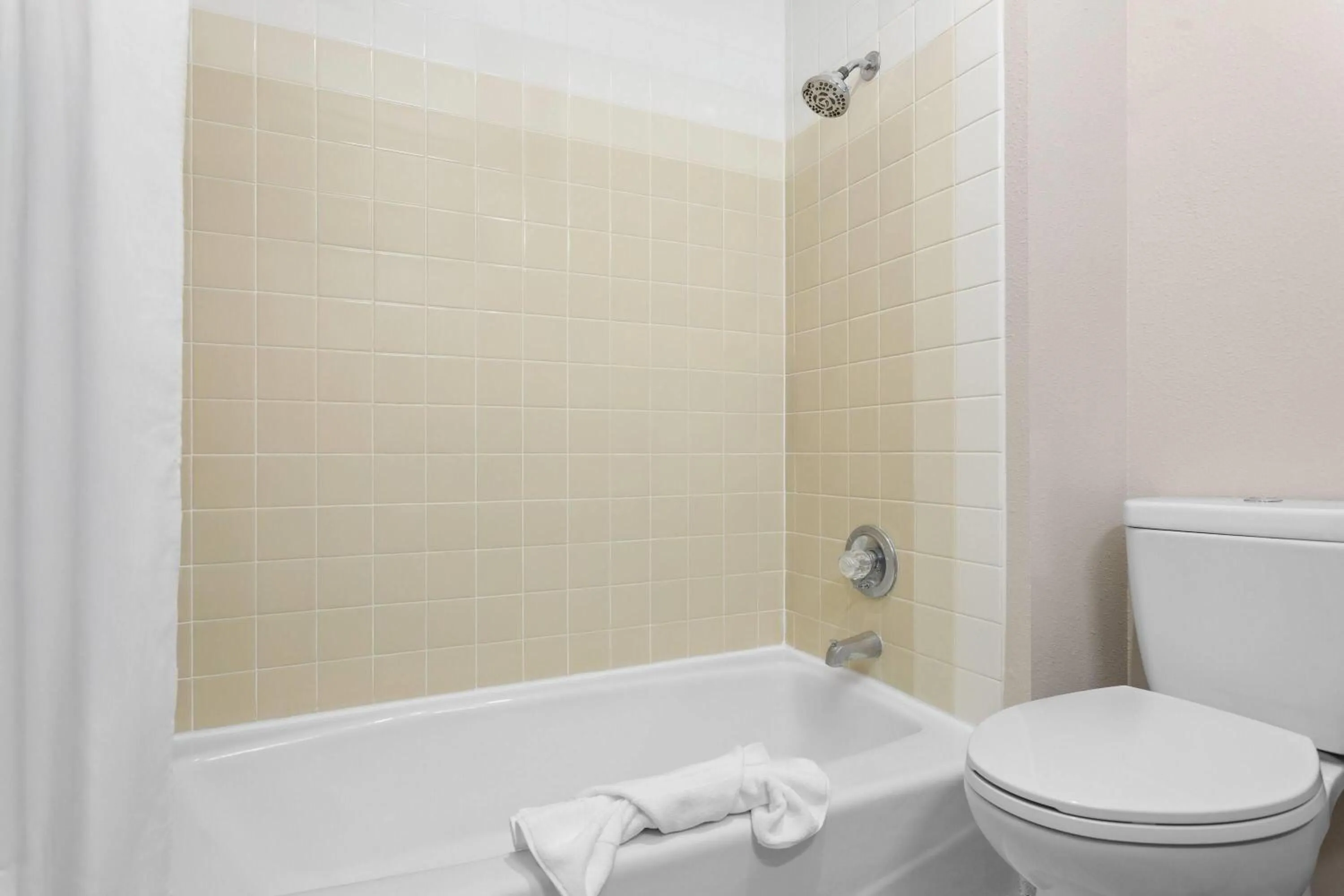 Bathroom in Days Inn by Wyndham Rawlins