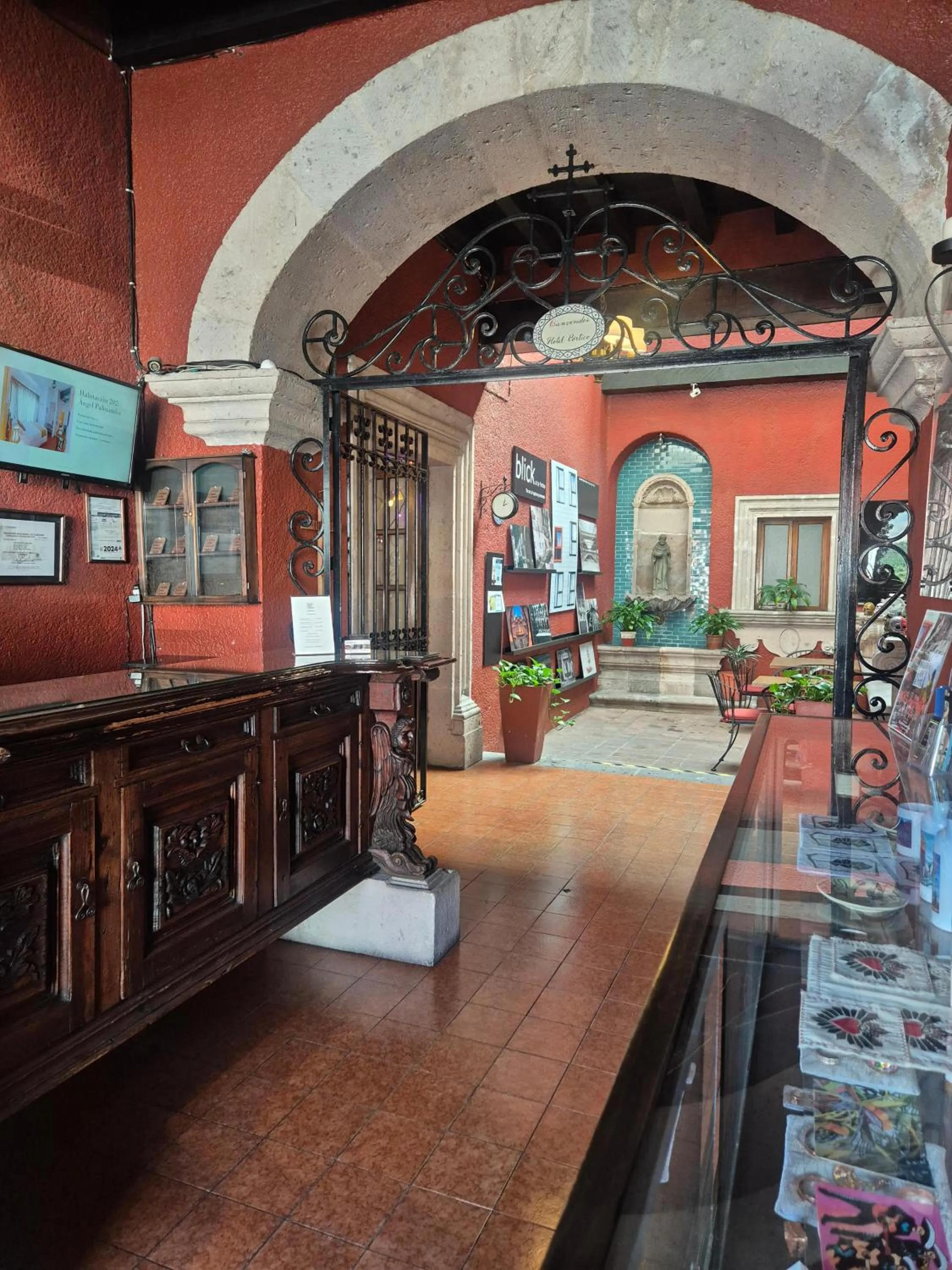 Lobby or reception in Pórtico Hotel & Galería
