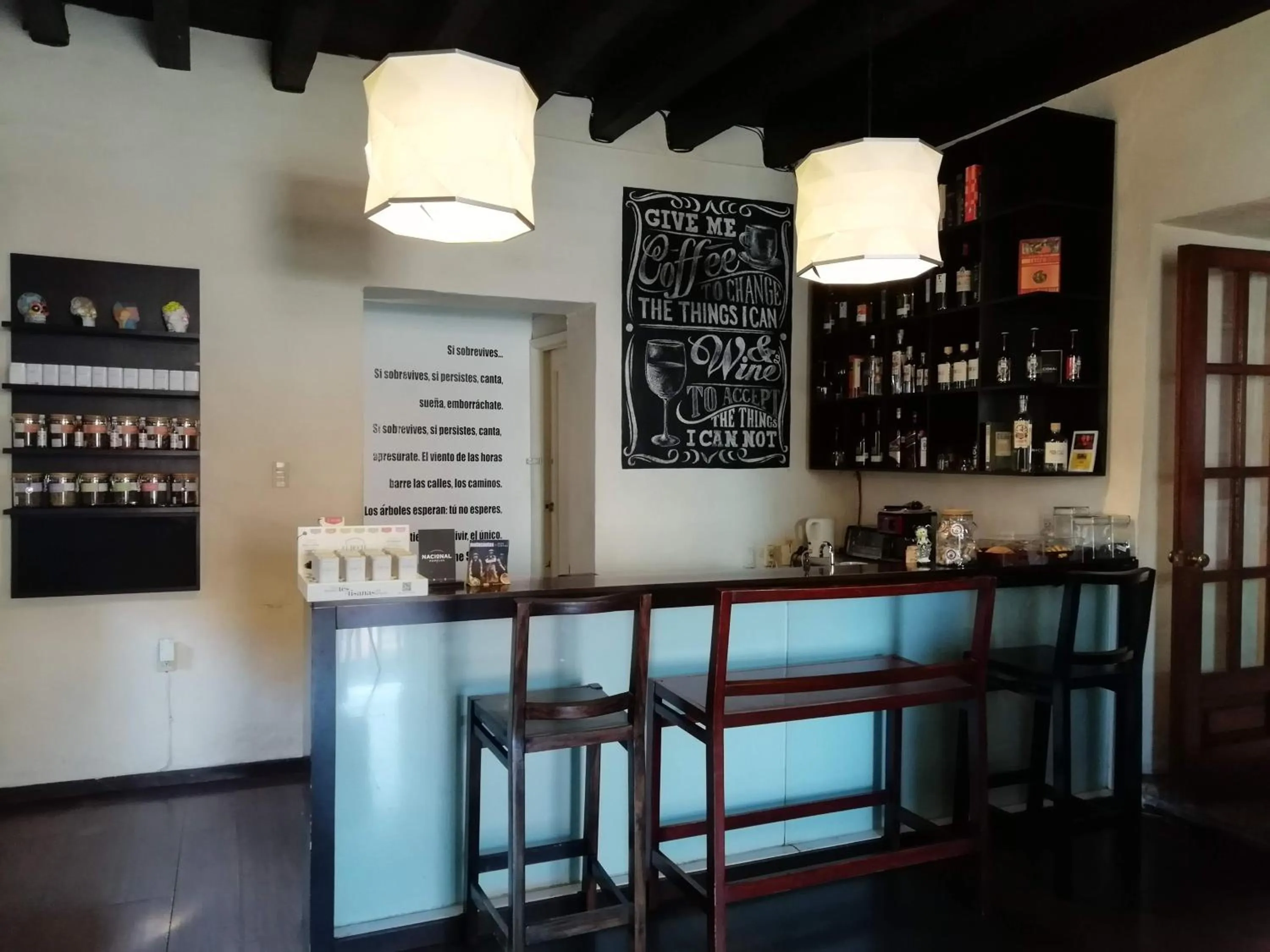 Restaurant/places to eat in Pórtico Hotel & Galería