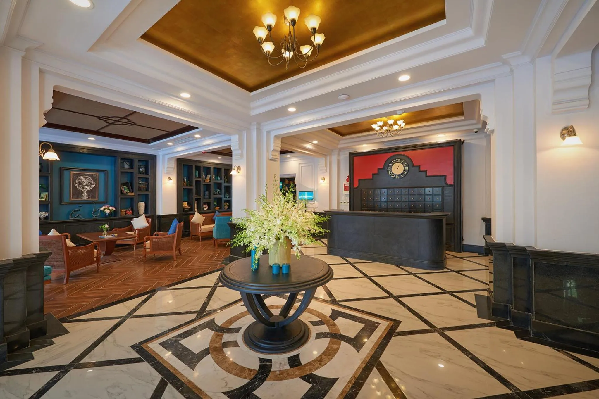 Living room in Manoir Des Arts Hotel