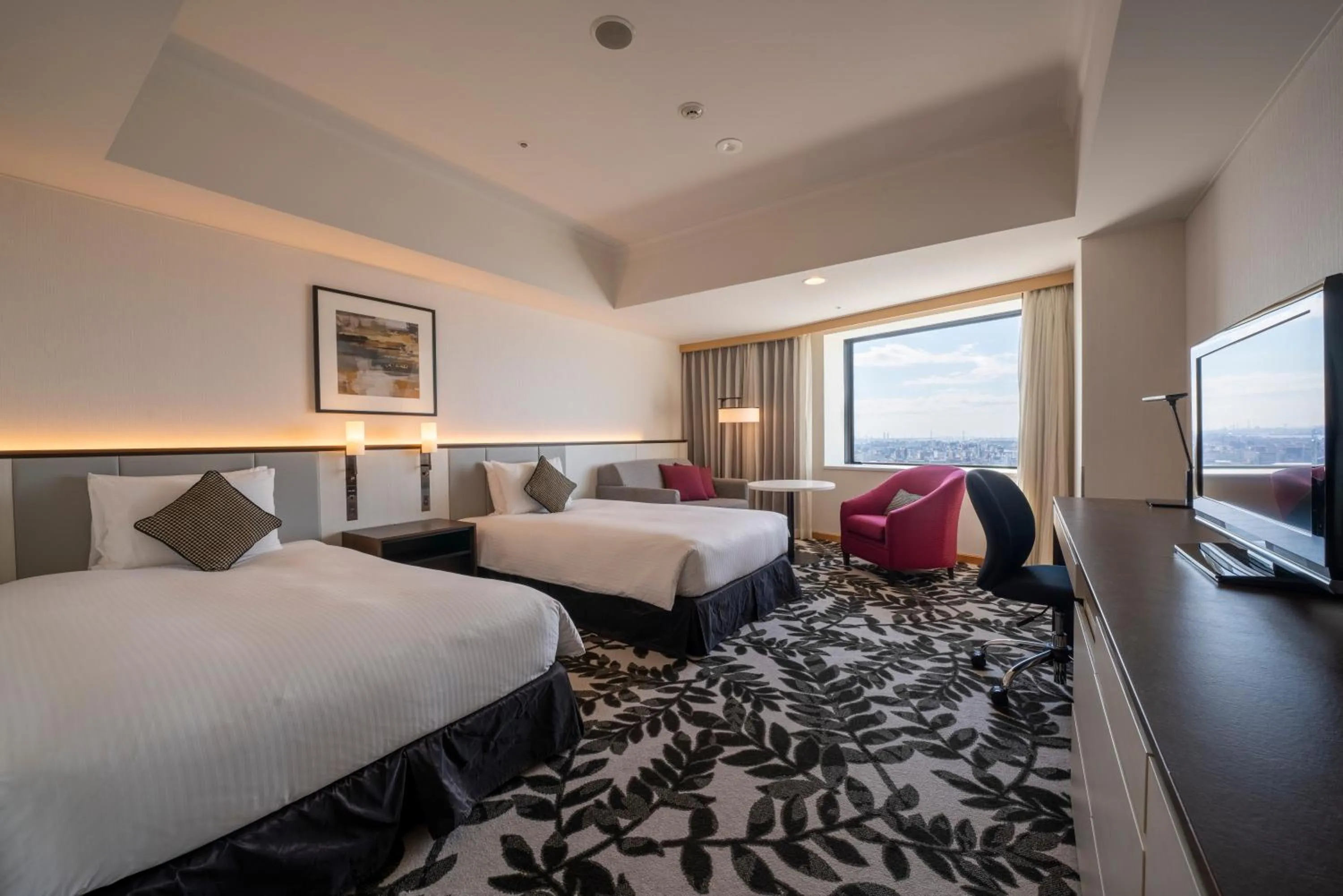 Photo of the whole room, Bed in ANA Crowne Plaza Hotel Grand Court Nagoya by IHG