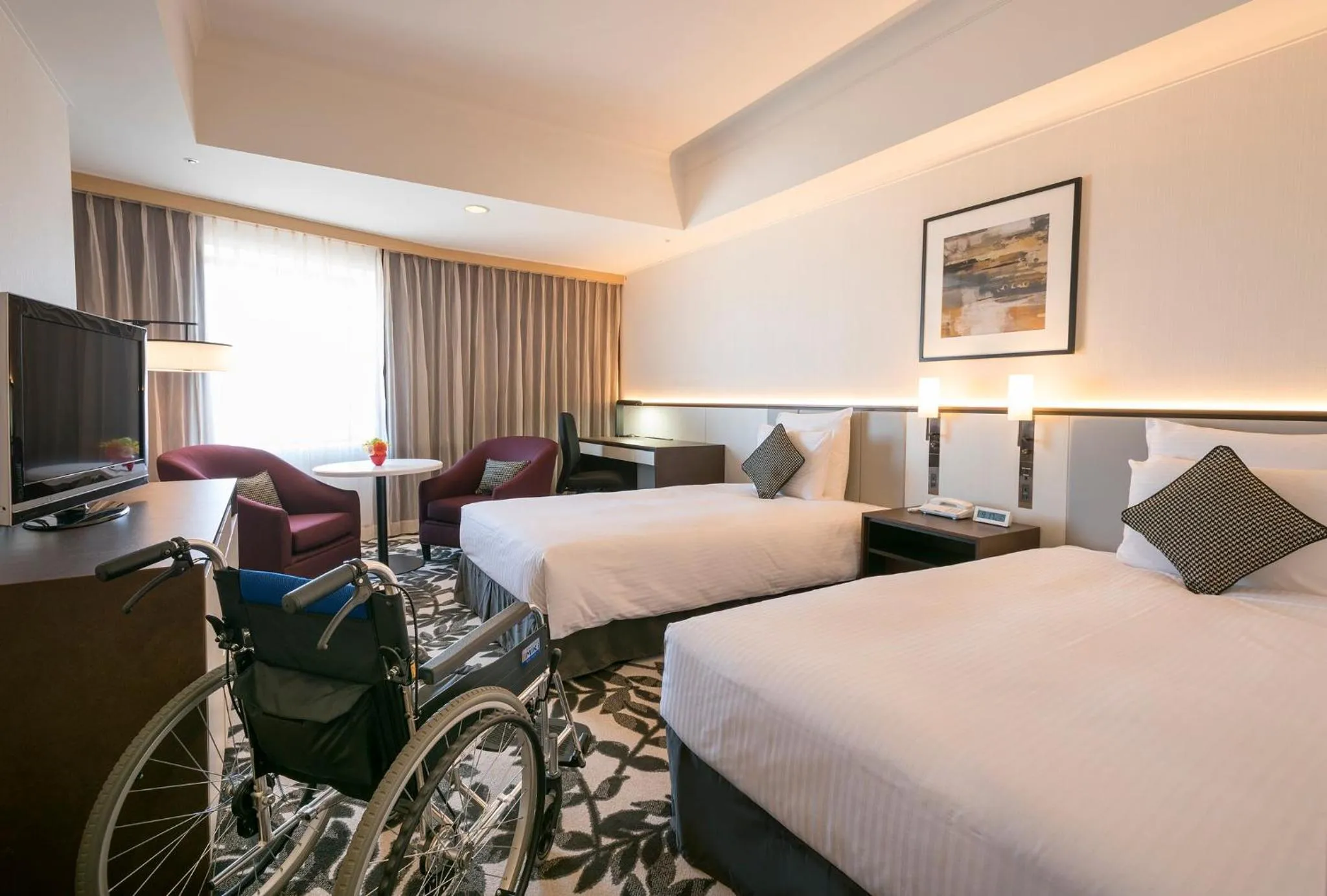 Photo of the whole room, Bed in ANA Crowne Plaza Hotel Grand Court Nagoya by IHG