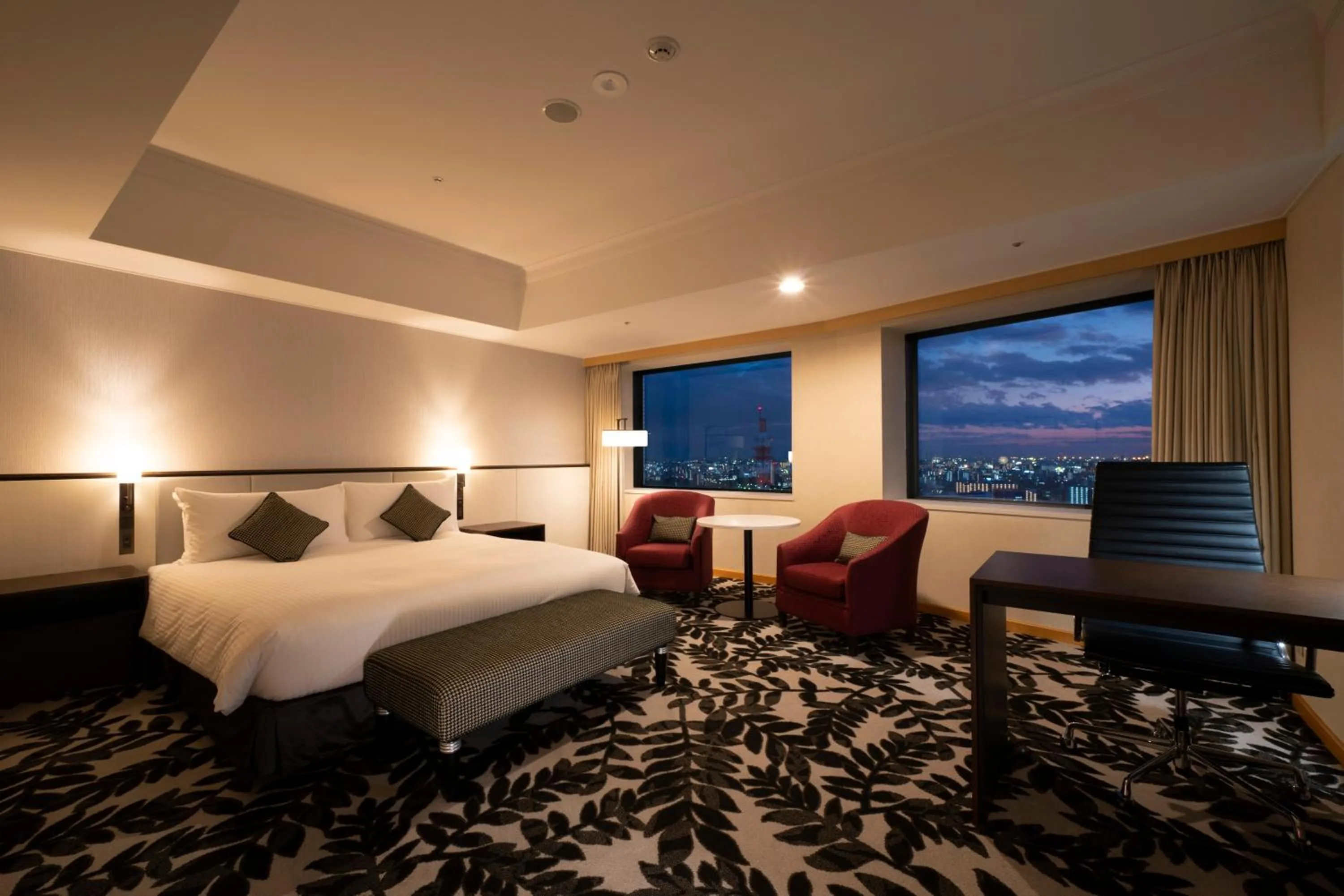 Photo of the whole room, Bed in ANA Crowne Plaza Hotel Grand Court Nagoya by IHG