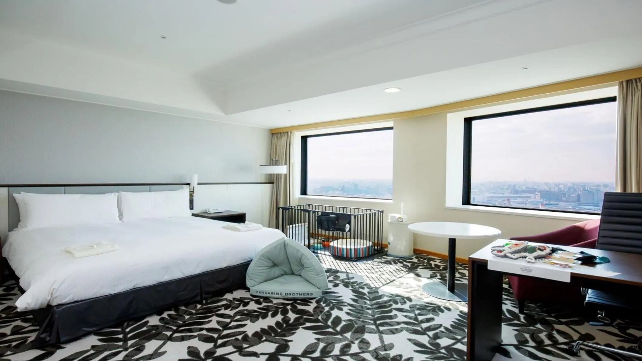 Photo of the whole room, Bed in ANA Crowne Plaza Hotel Grand Court Nagoya by IHG