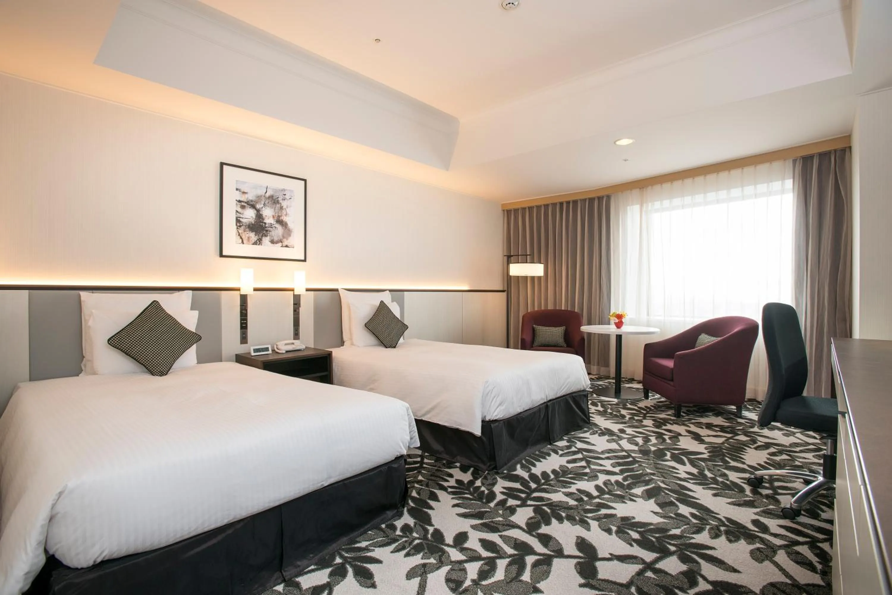 Photo of the whole room, Bed in ANA Crowne Plaza Hotel Grand Court Nagoya by IHG