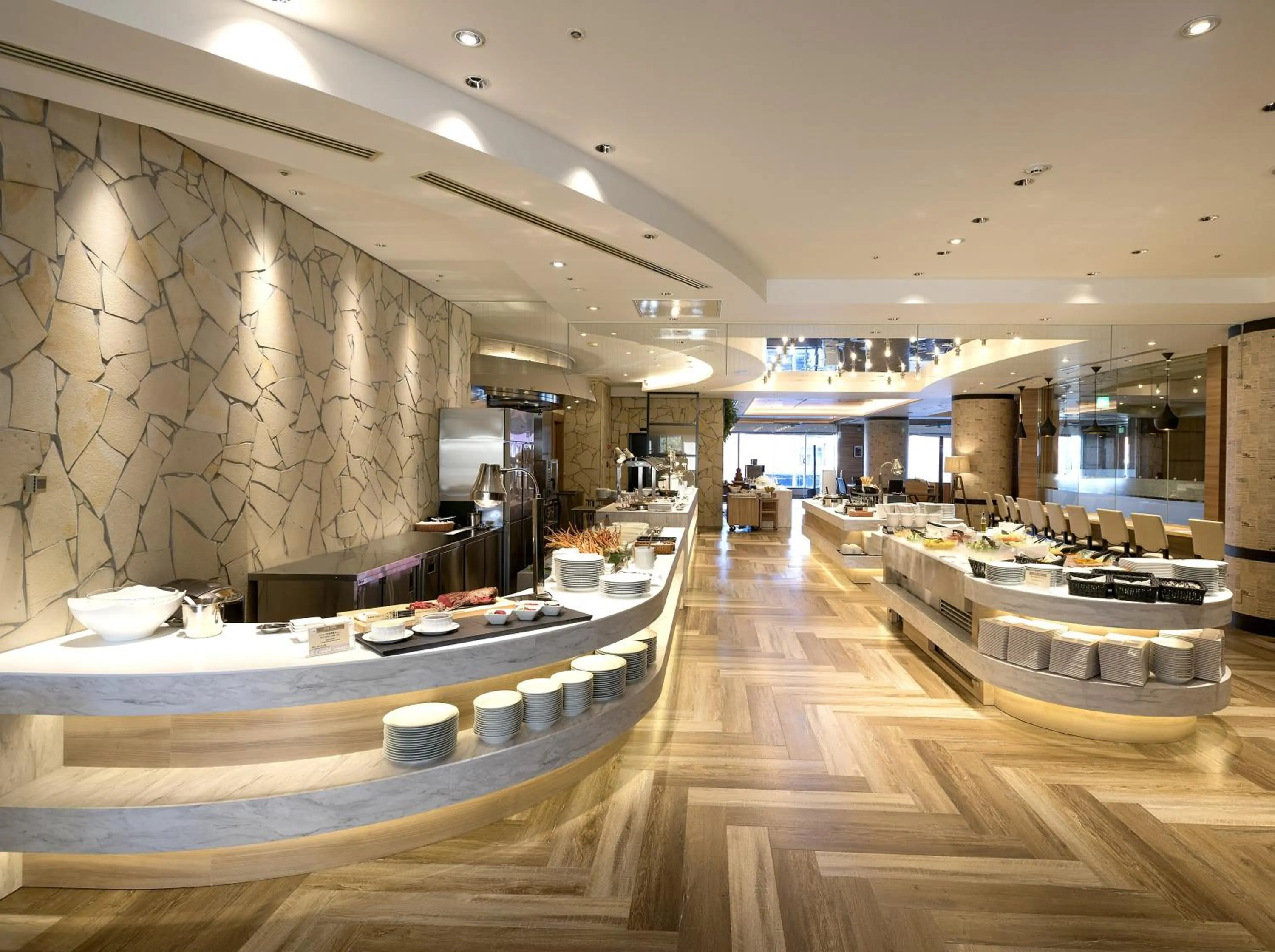 Restaurant/places to eat in ANA Crowne Plaza Hotel Grand Court Nagoya by IHG