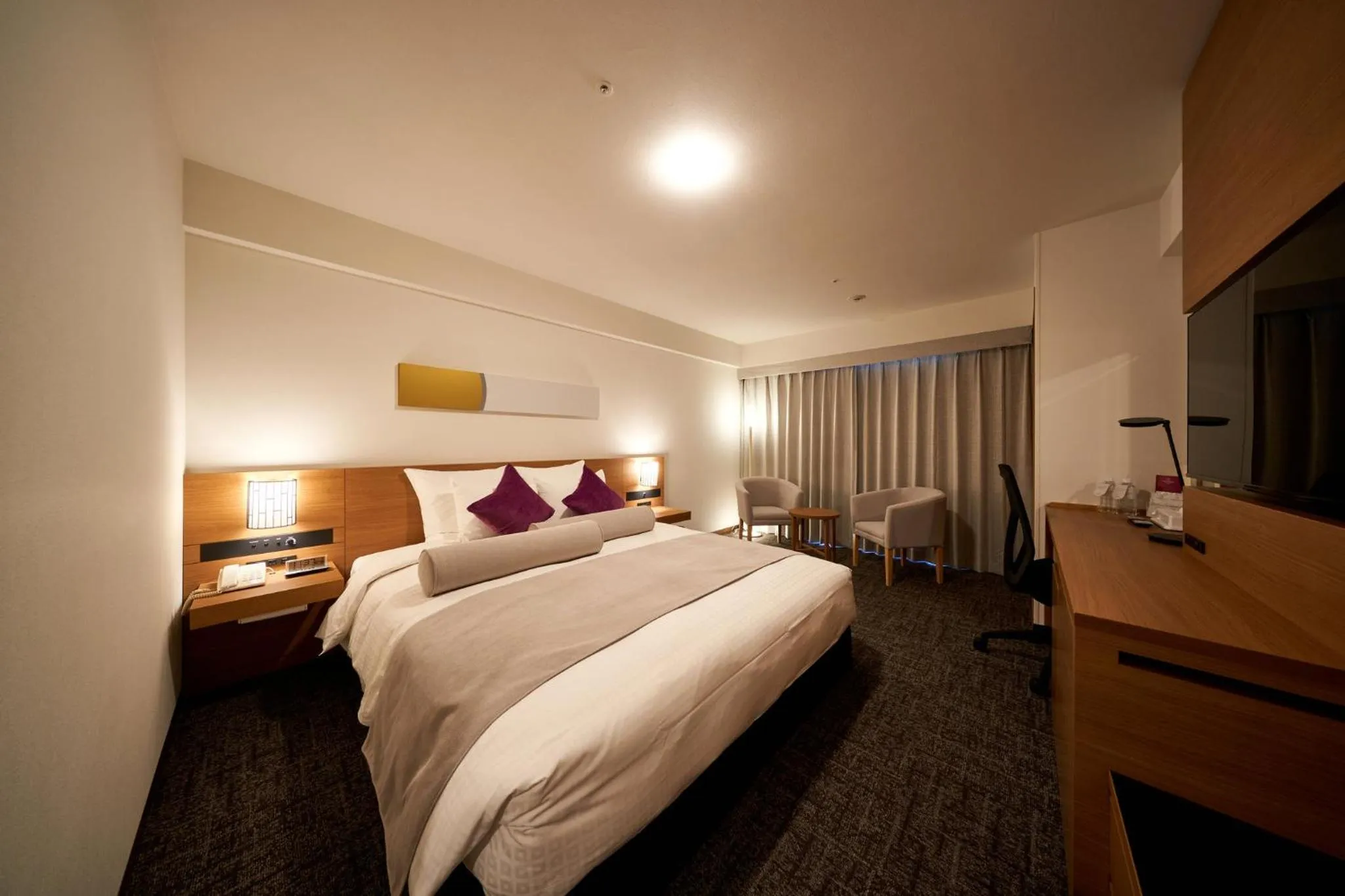 Photo of the whole room, Bed in ANA Crowne Plaza Hotel Nagasaki Gloverhill by IHG