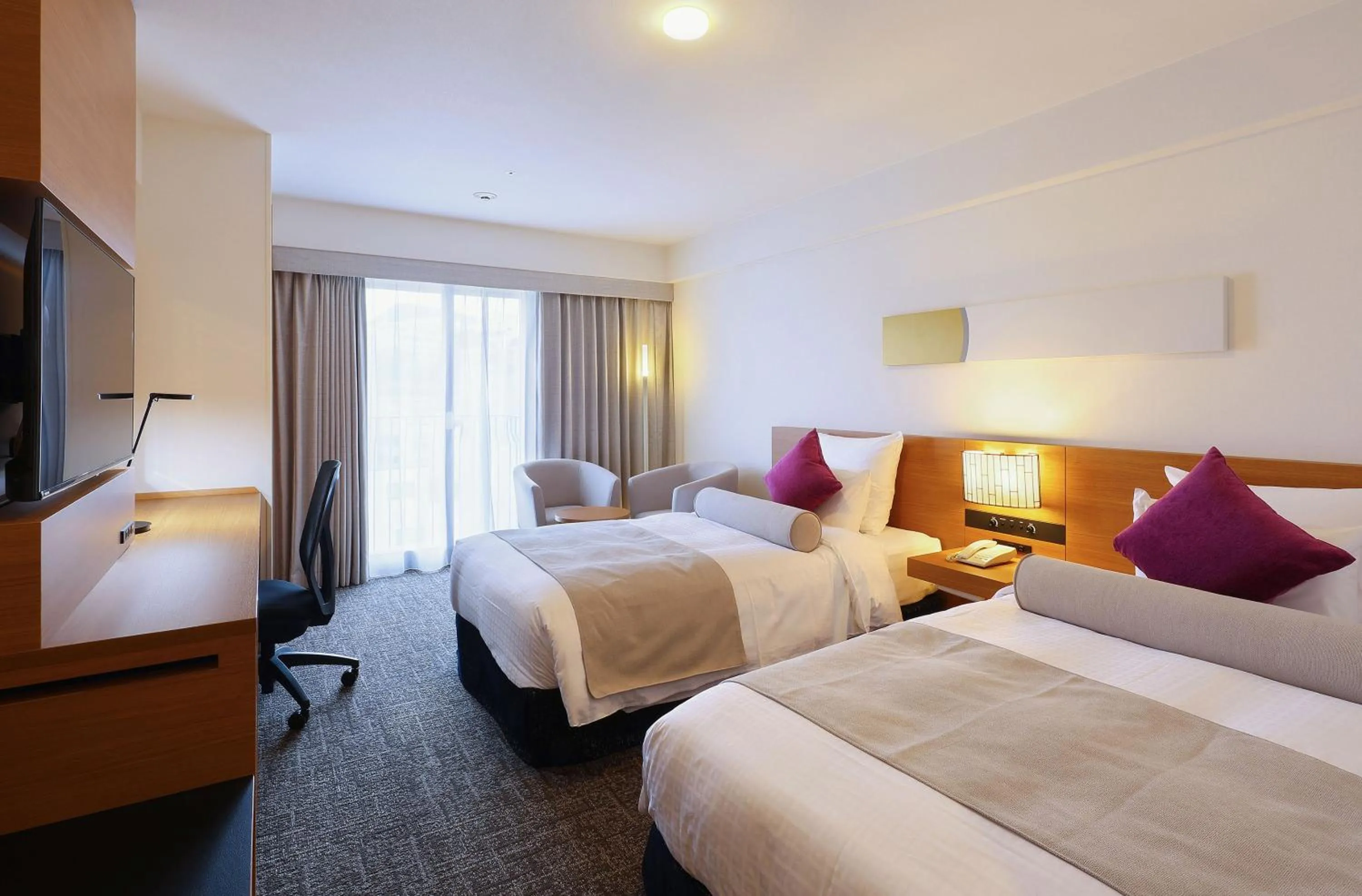 Photo of the whole room, Bed in ANA Crowne Plaza Hotel Nagasaki Gloverhill by IHG