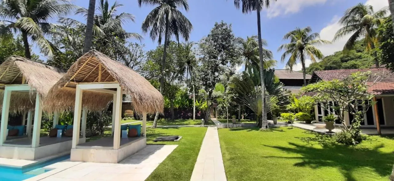 Garden in The Forty Eight Resort Candidasa