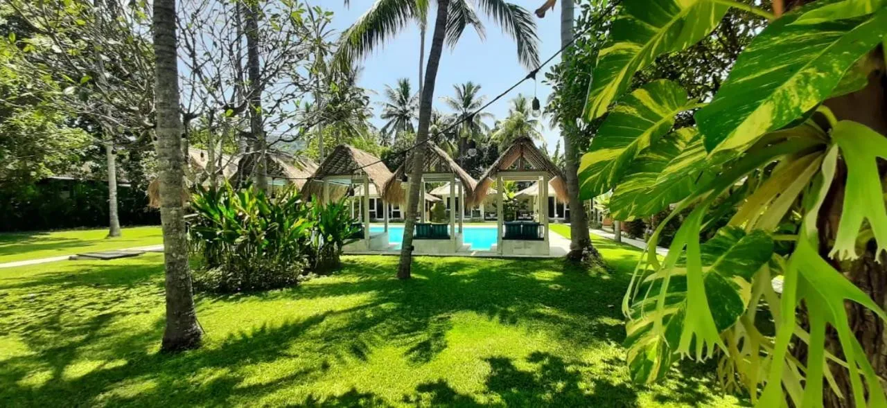 Garden in The Forty Eight Resort Candidasa