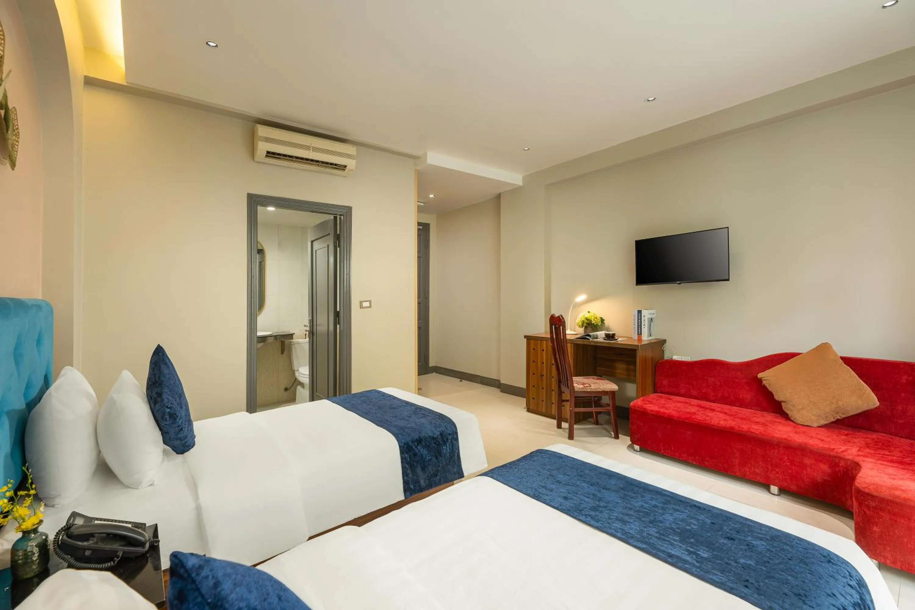 Property building, Bed in The Oversleep Catba Hostel & Pool Bar