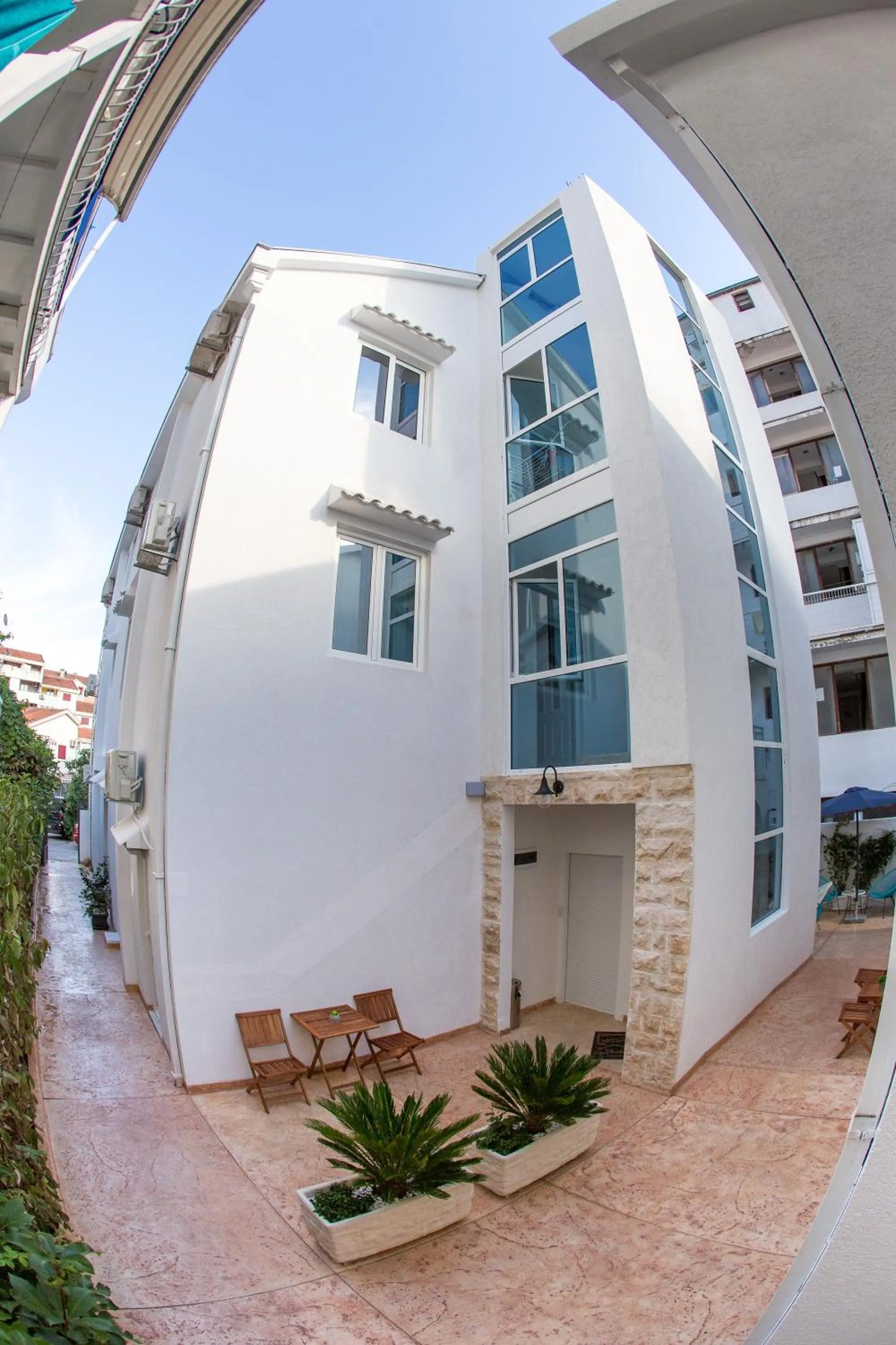 Property building in Villa DiEden