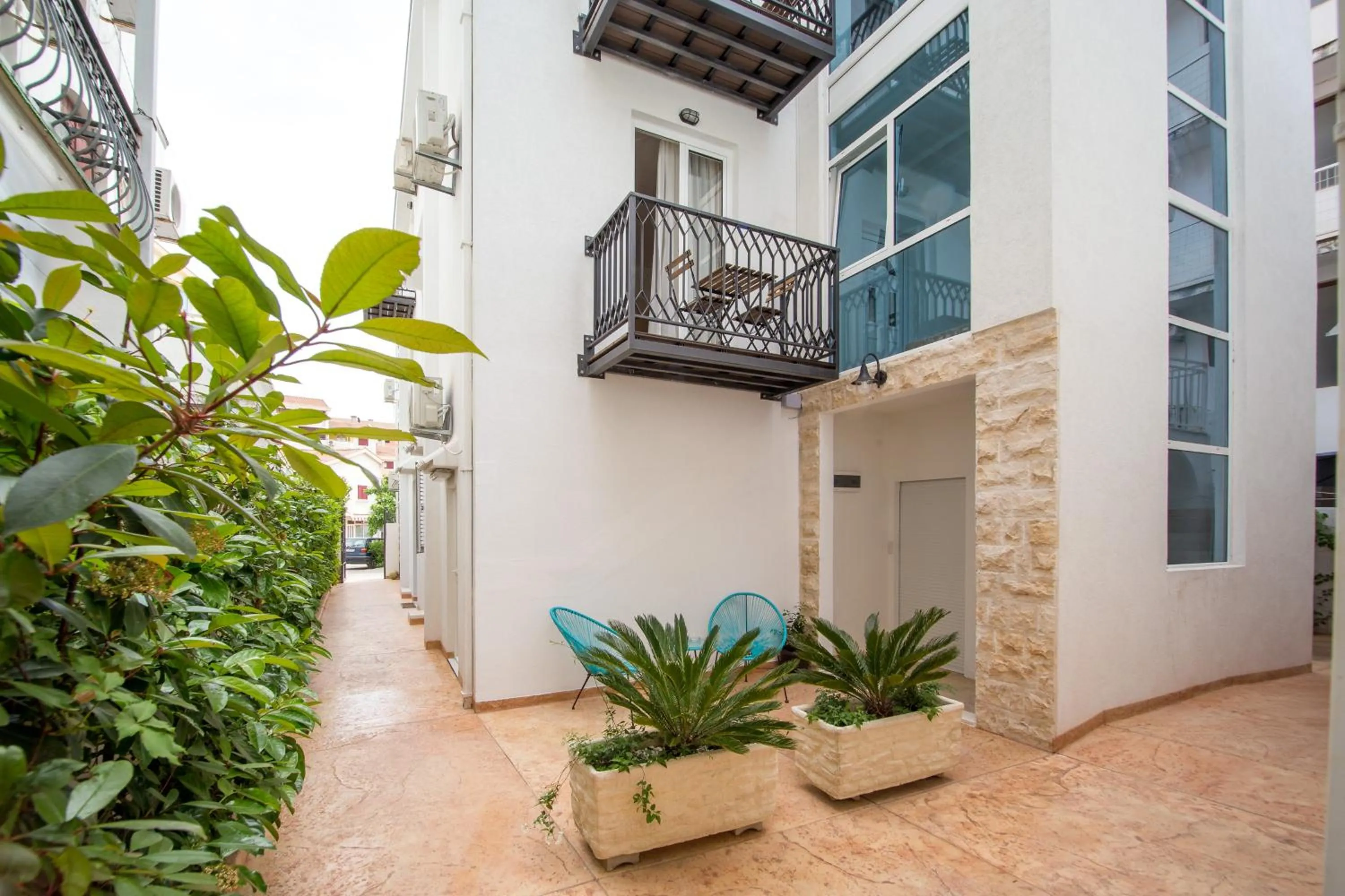 Property building in Villa DiEden