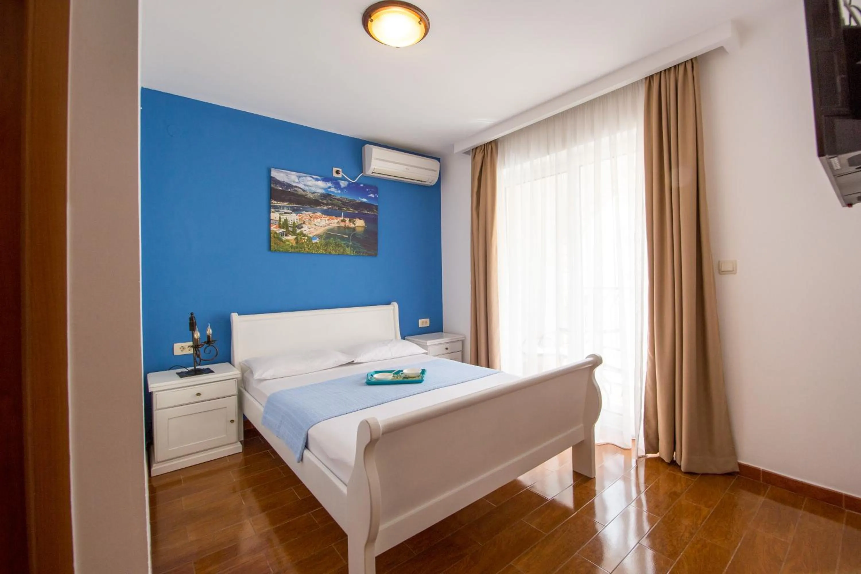 Photo of the whole room, Bed in Villa DiEden