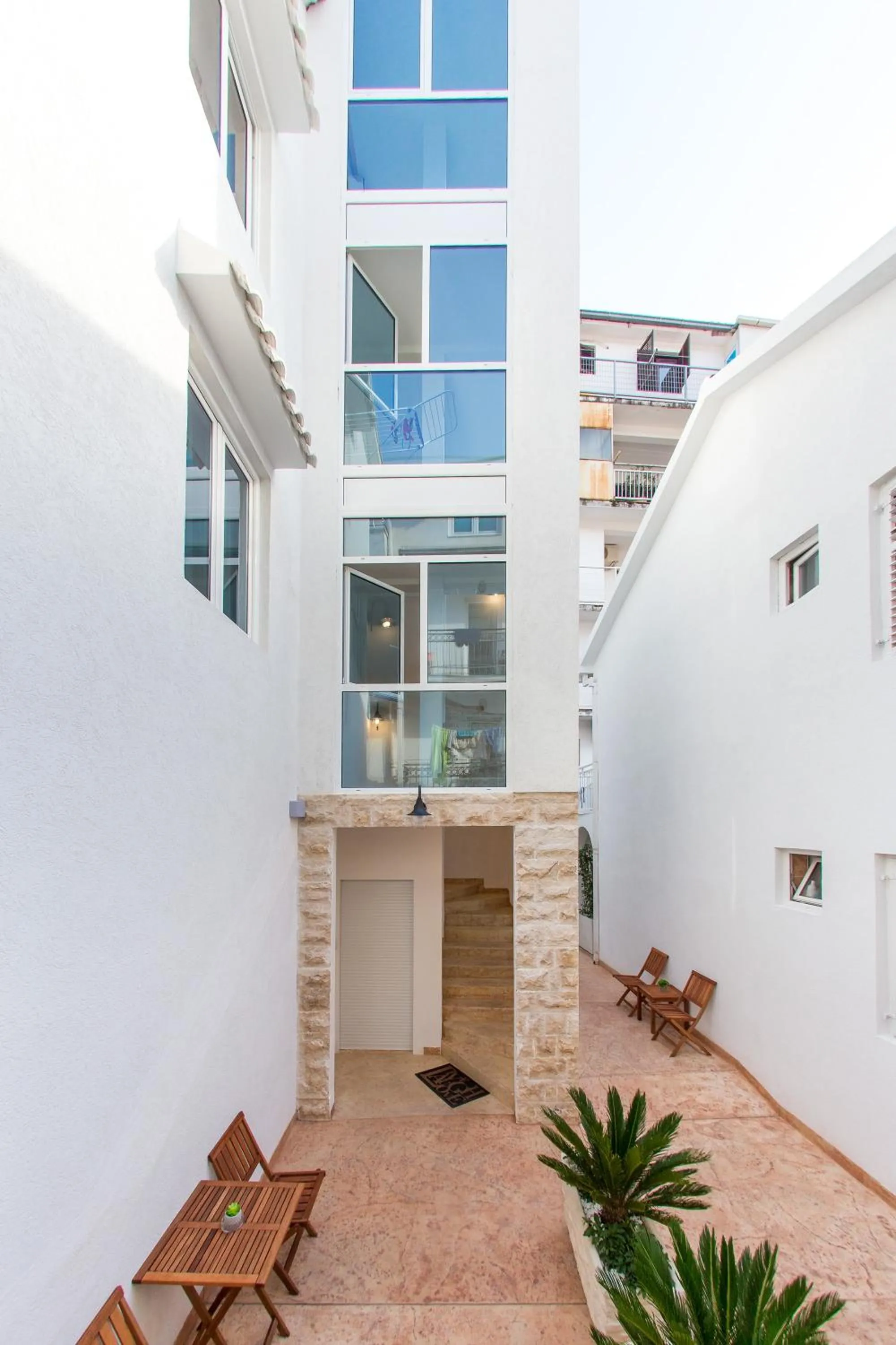 Property building in Villa DiEden