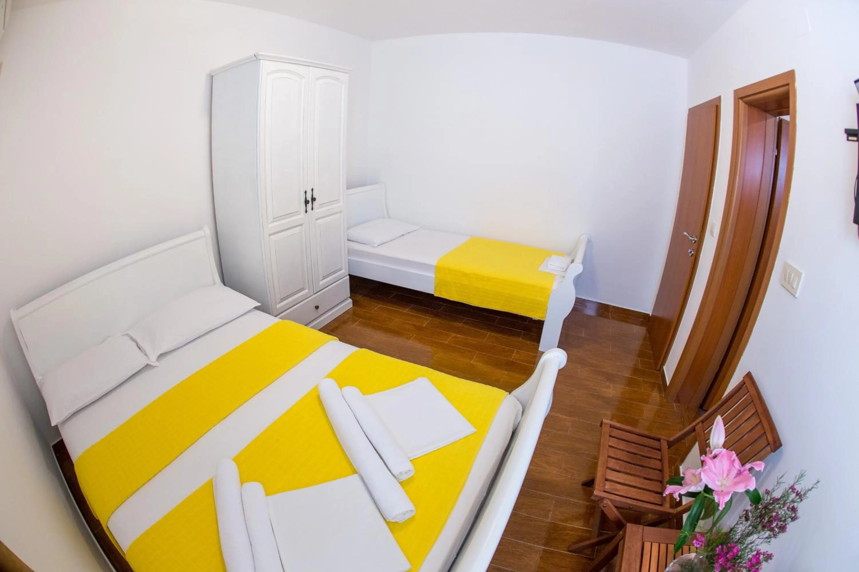 Photo of the whole room, Bed in Villa DiEden