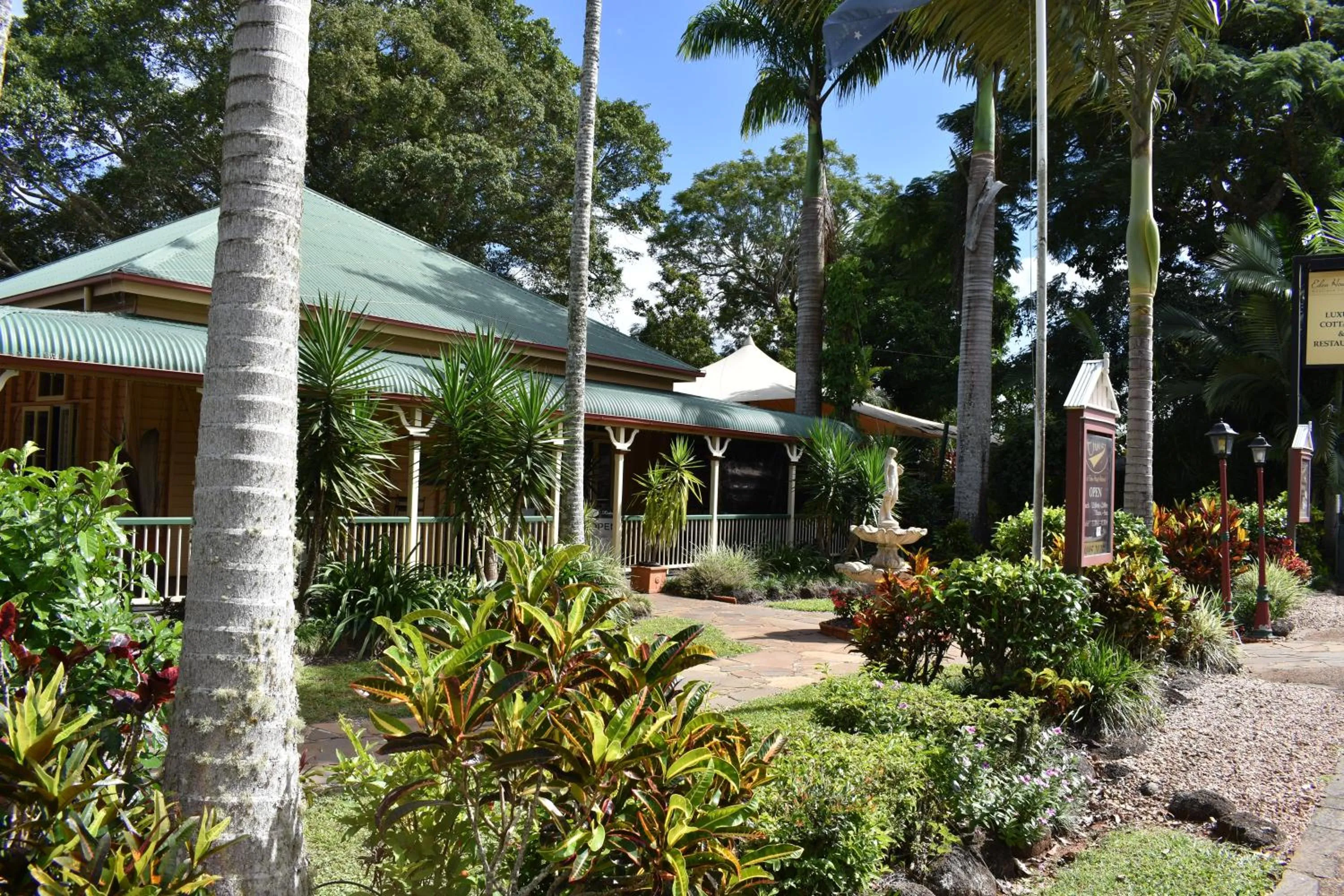 Restaurant/places to eat in Eden House Retreat