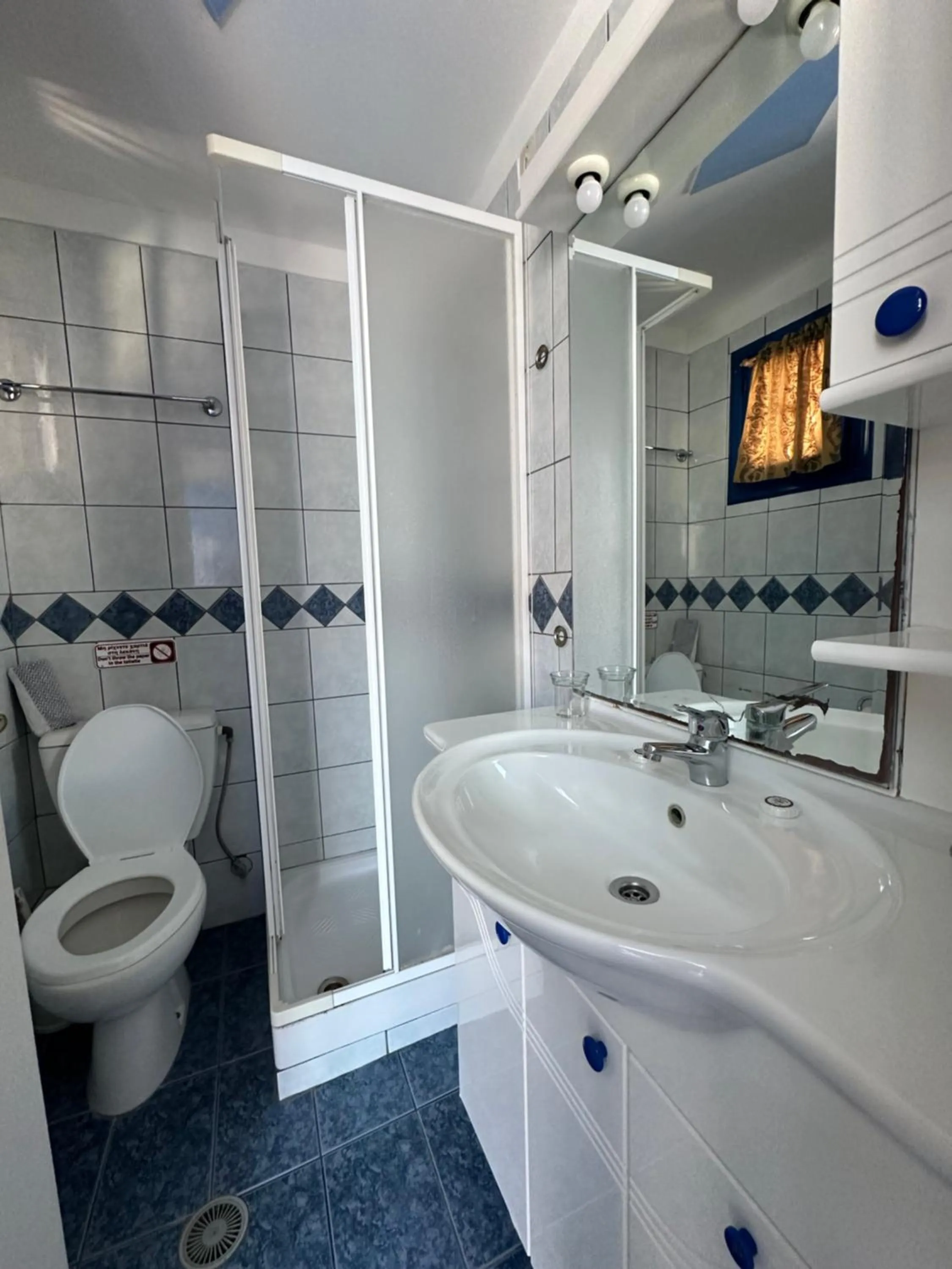 Shower in Galini Hellenic Hospitality