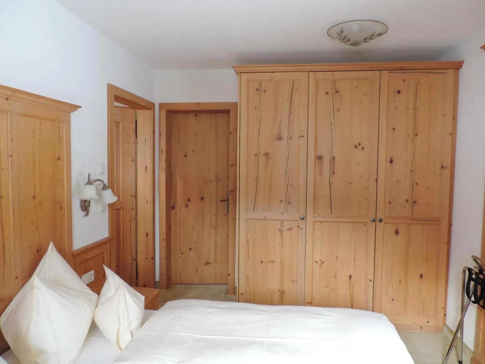 Photo of the whole room in Hotel-Garni Felsenhof