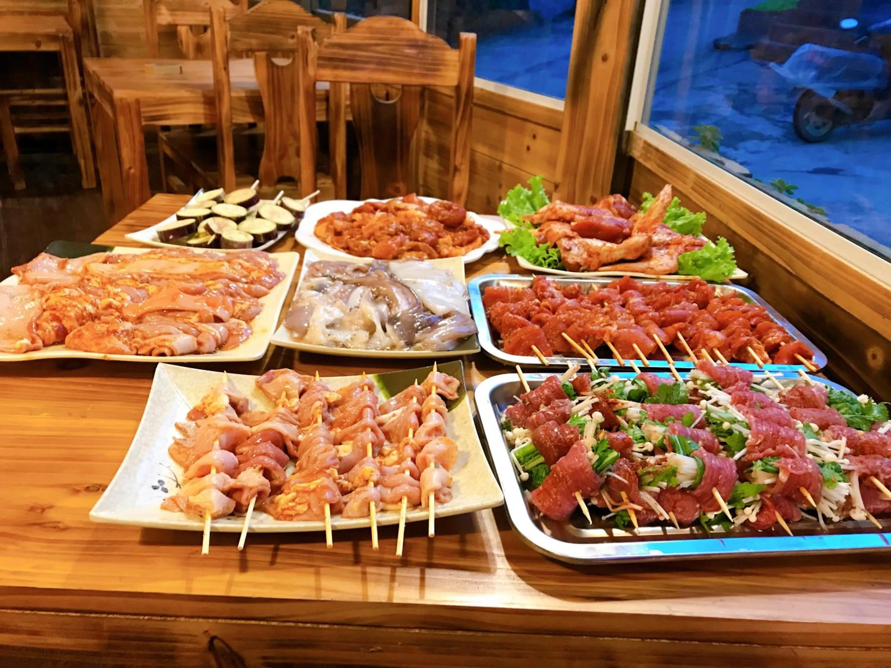 Food and drinks in Saparis Hotel