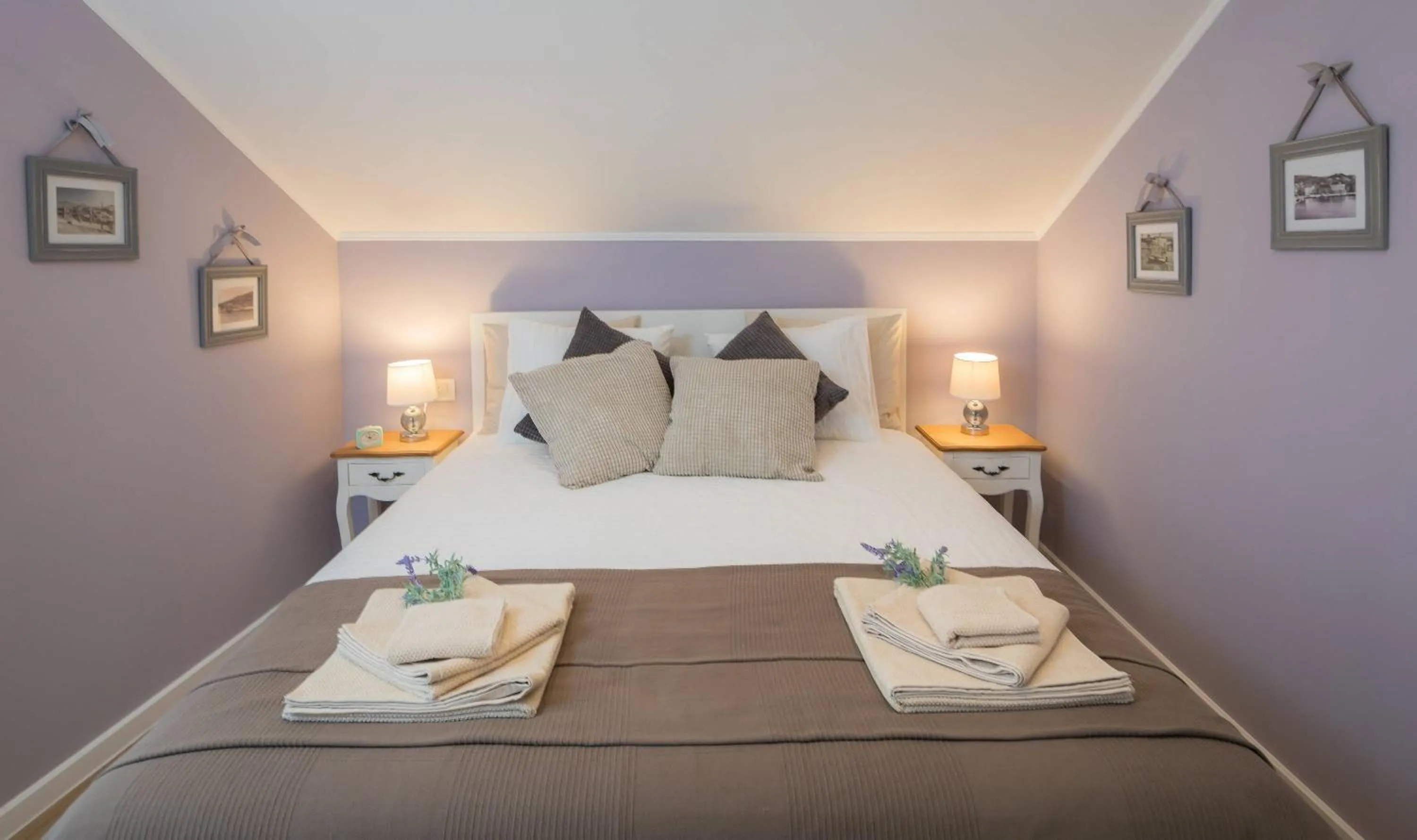 Zlatin Dvor - apartments for 3, terrace, Trogir center, beach at 5-min, BIKE friendly