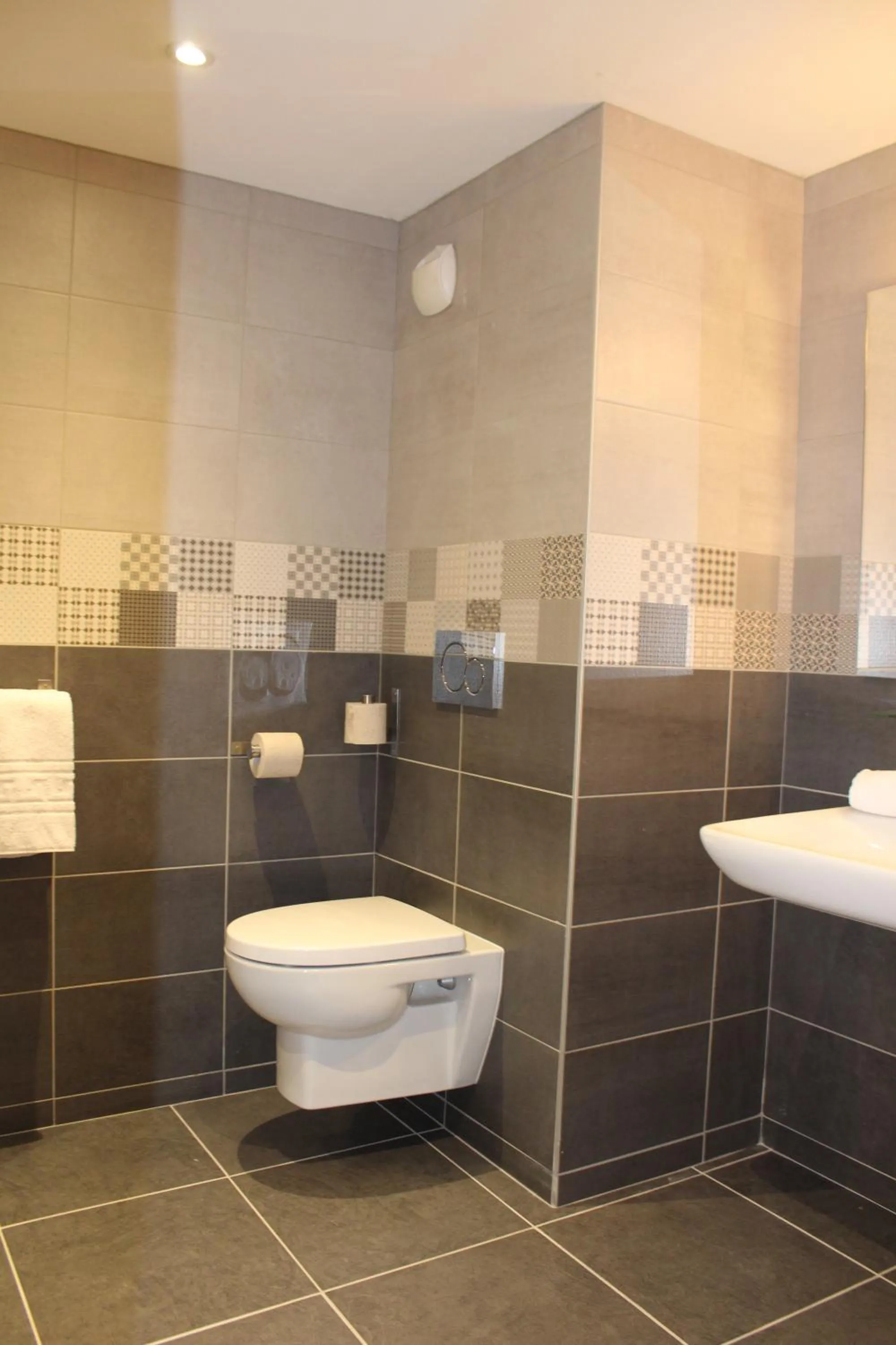 Bathroom in Hotel le Sherpa