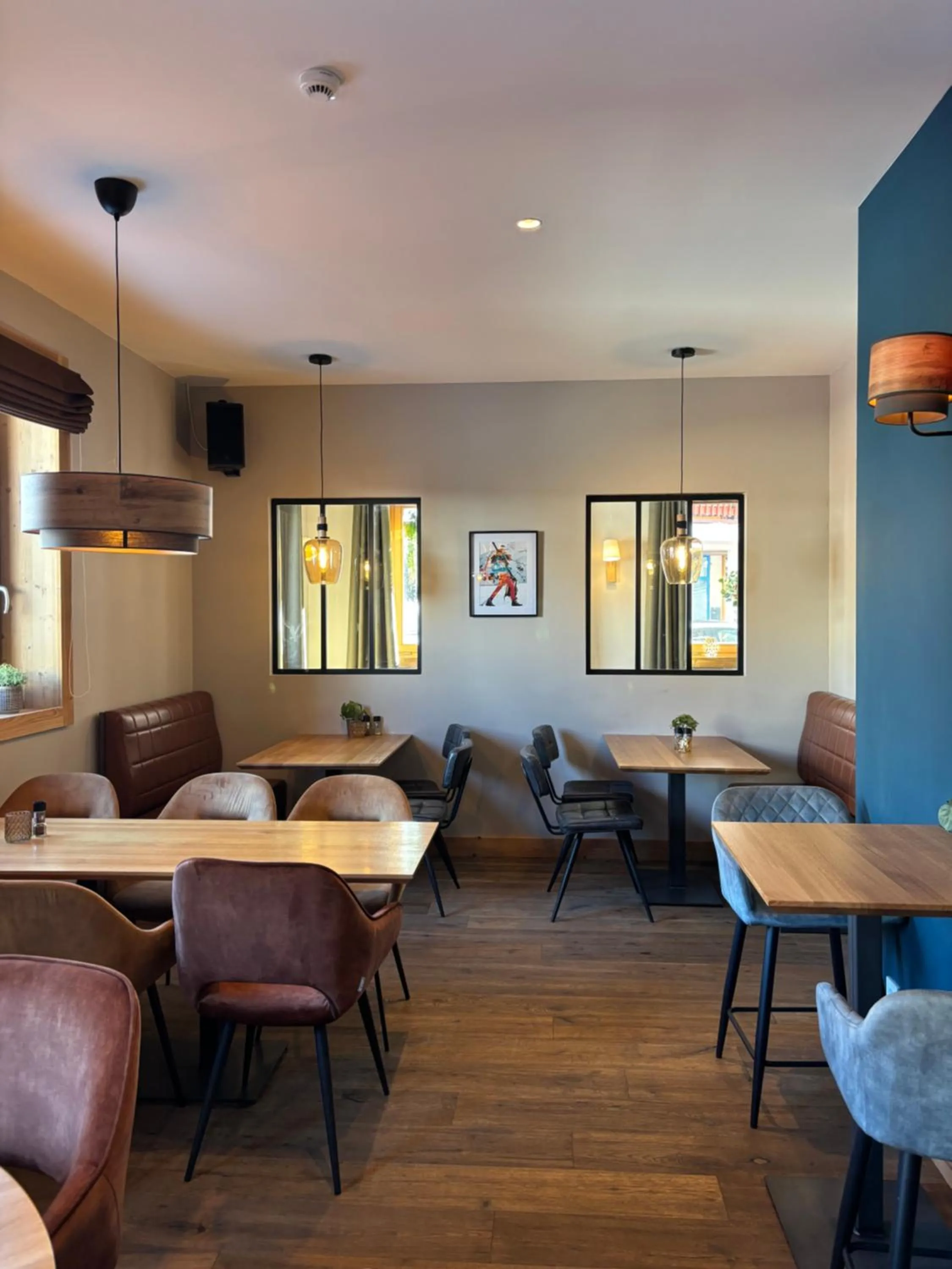 Restaurant/places to eat in Hotel le Sherpa