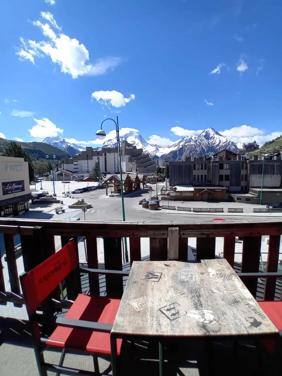 Nearby landmark in Hotel le Sherpa