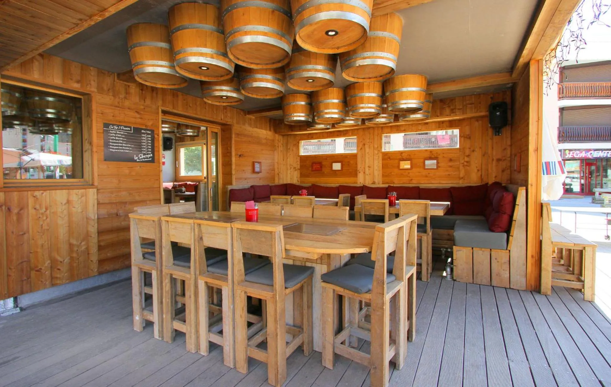 Restaurant/places to eat in Hotel le Sherpa