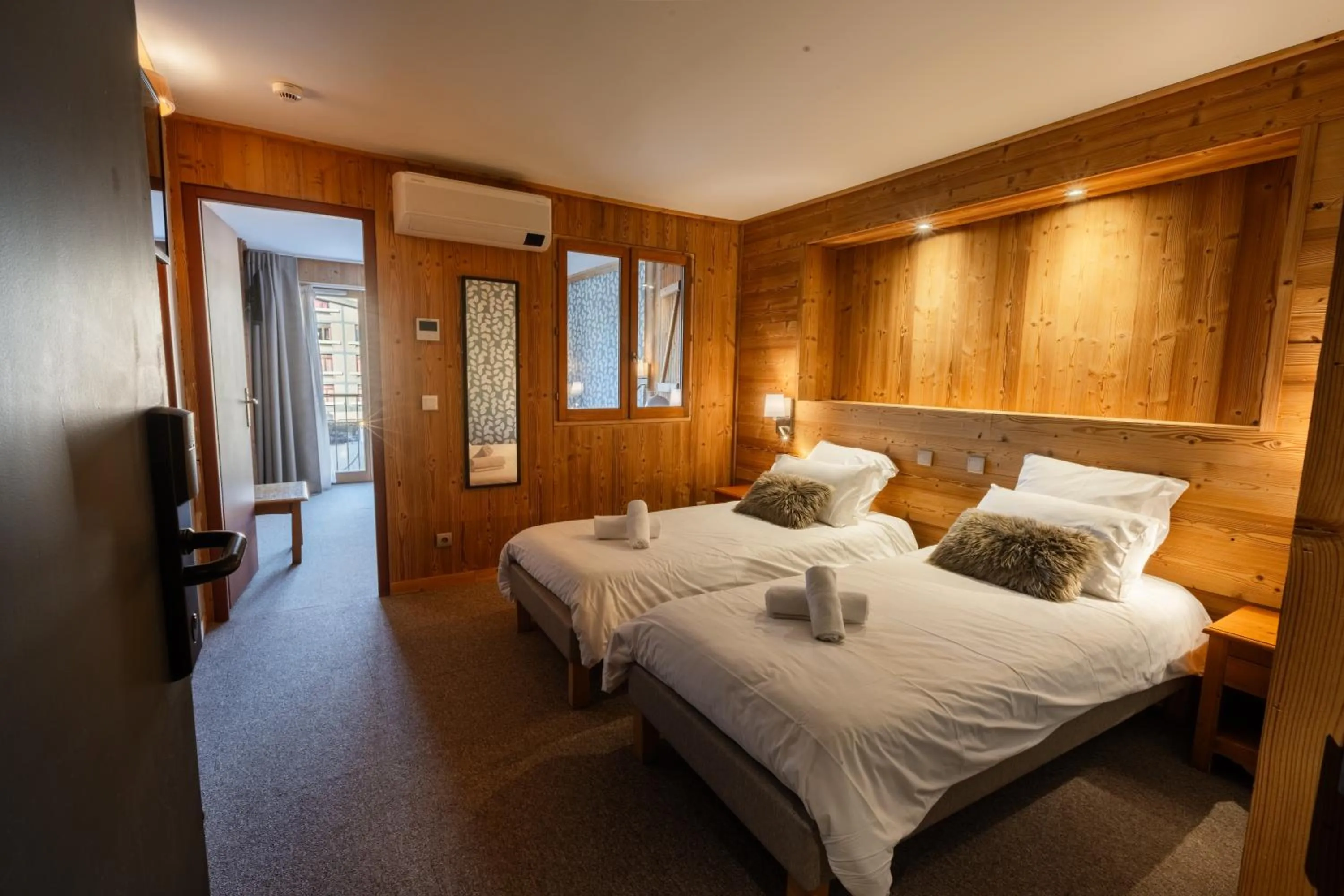 Bedroom, Bed in Hotel le Sherpa