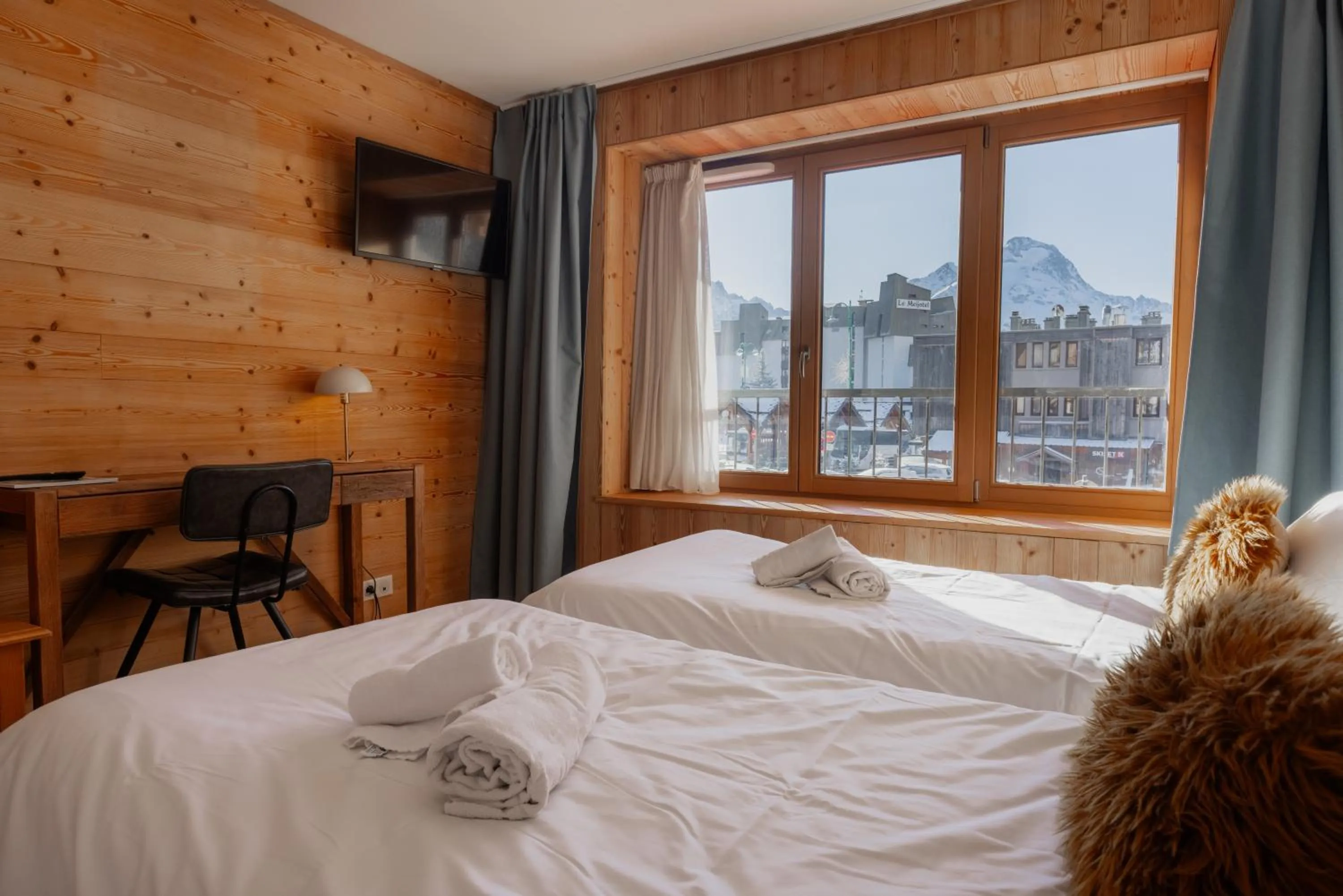 Bedroom, Bed in Hotel le Sherpa