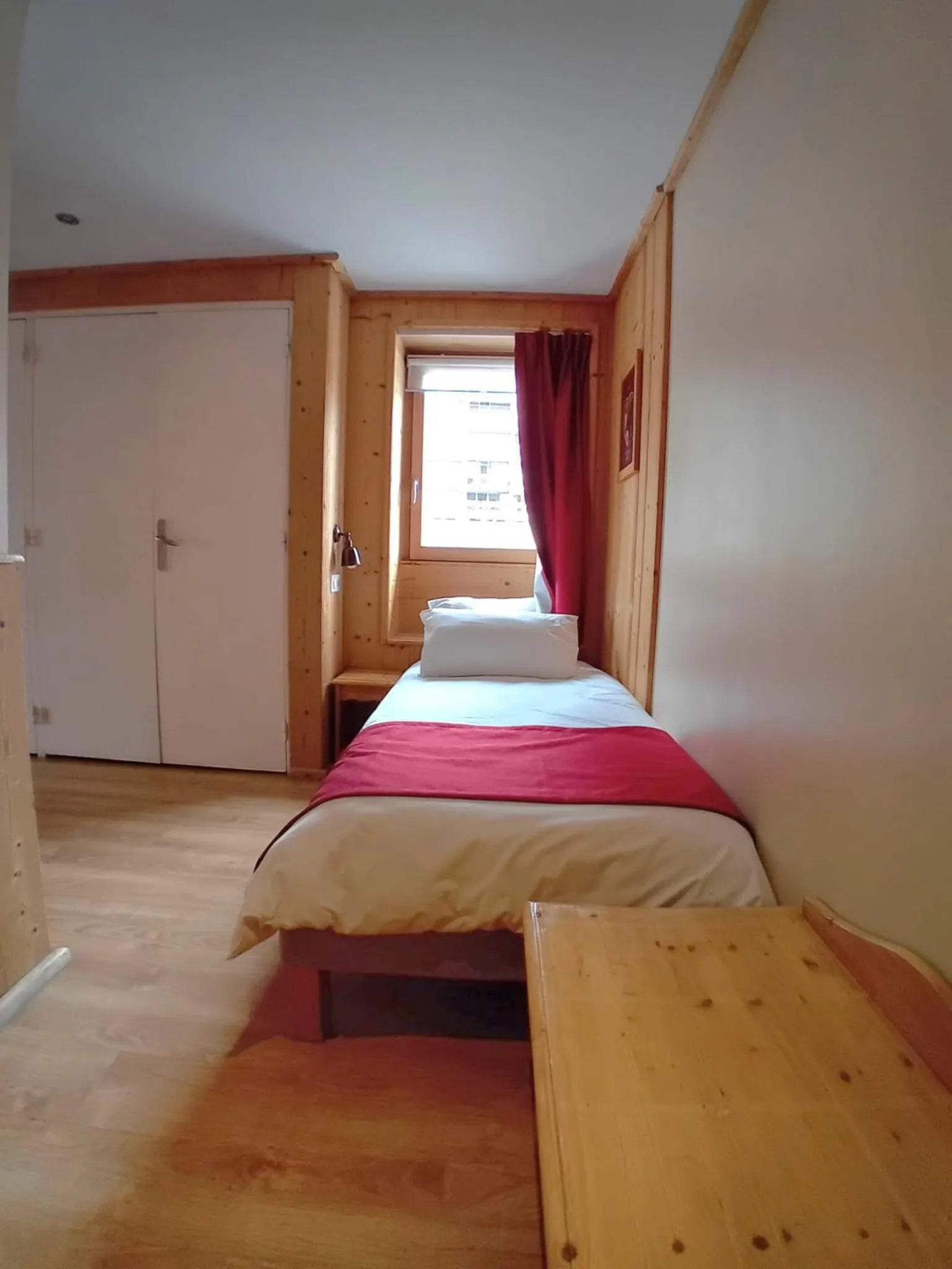 Bed in Hotel le Sherpa