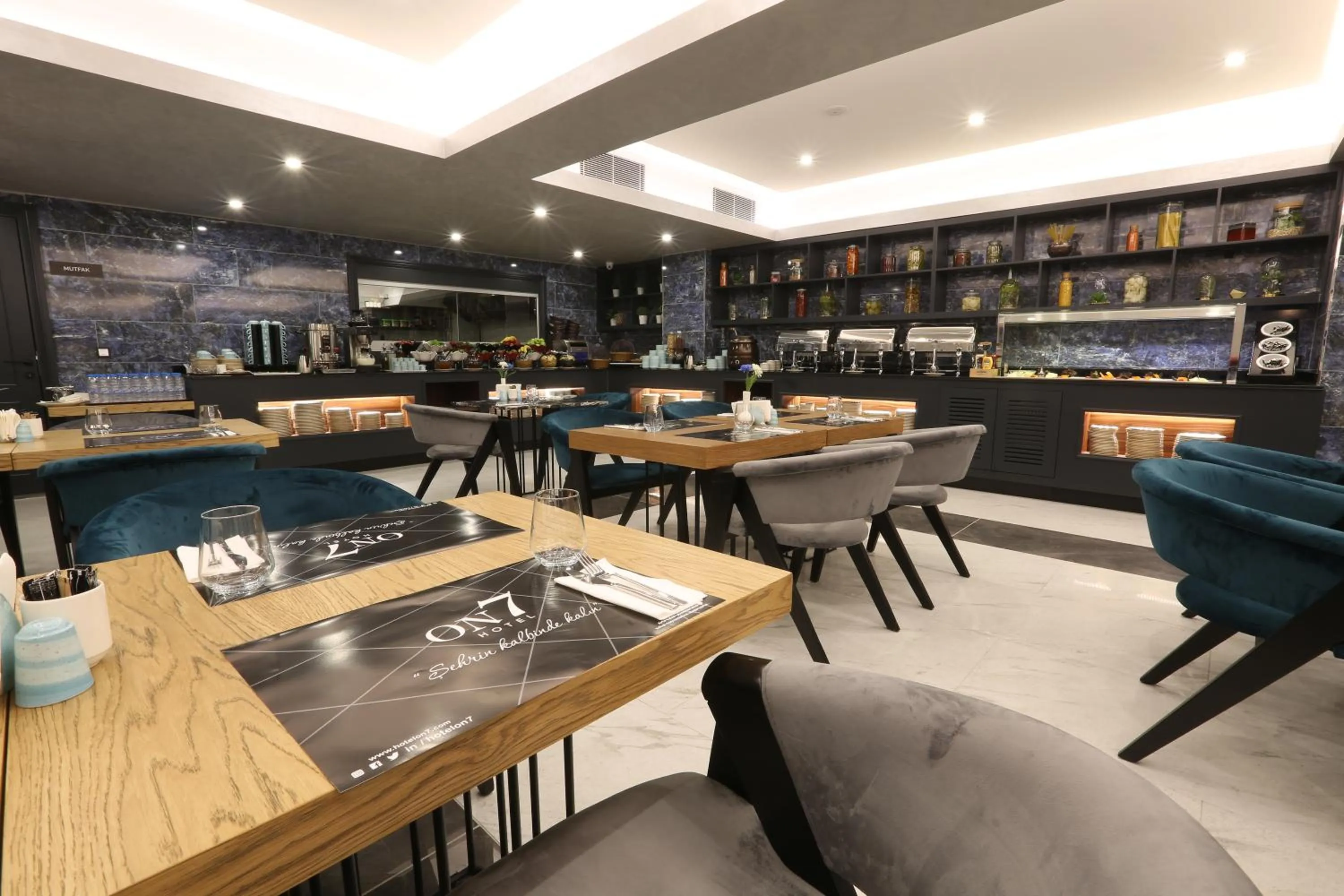 Restaurant/places to eat in Hotel ON7 Sakarya