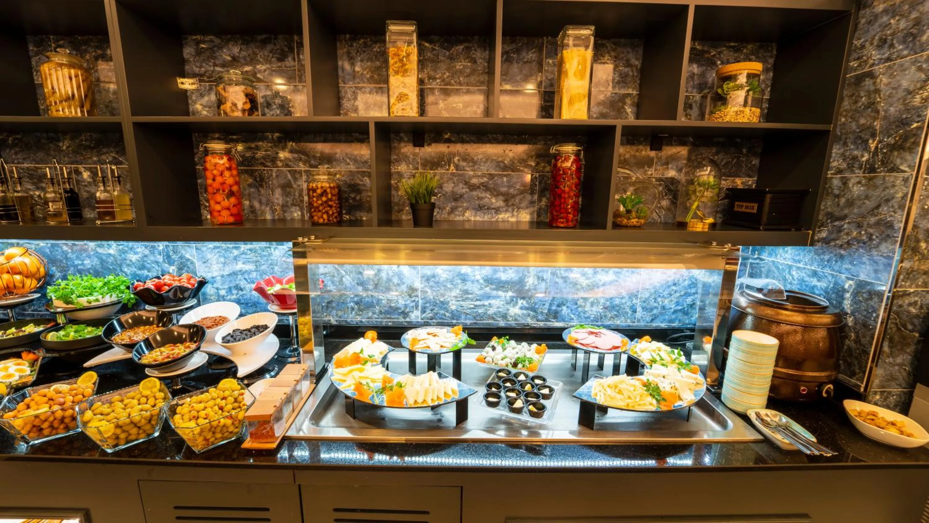 Restaurant/places to eat in Hotel ON7 Sakarya