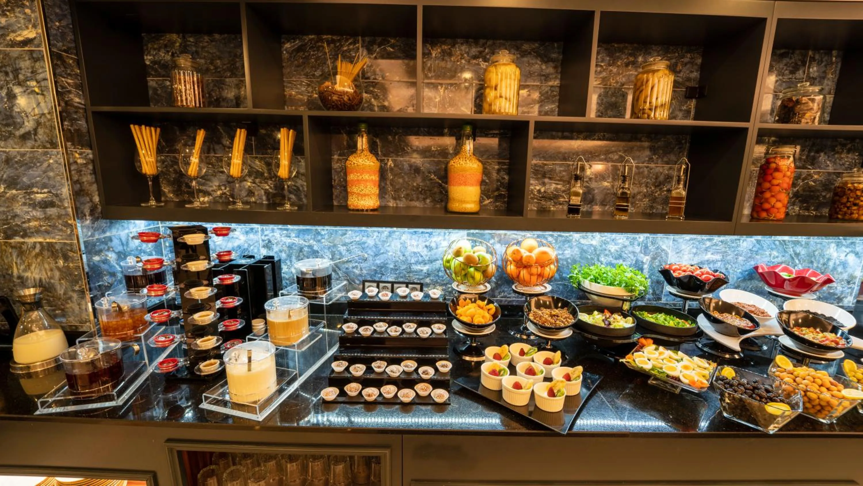 Restaurant/places to eat in Hotel ON7 Sakarya