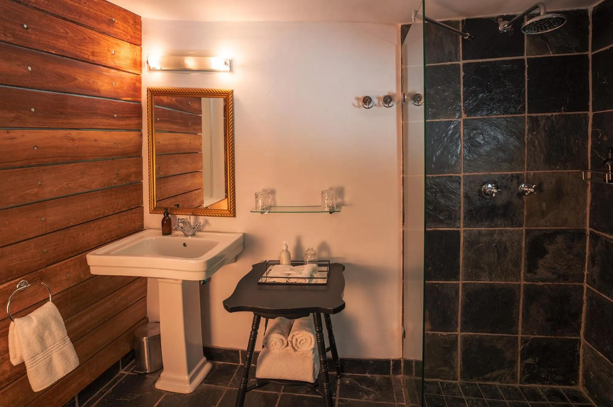 Shower in Silvermist Wine Estate