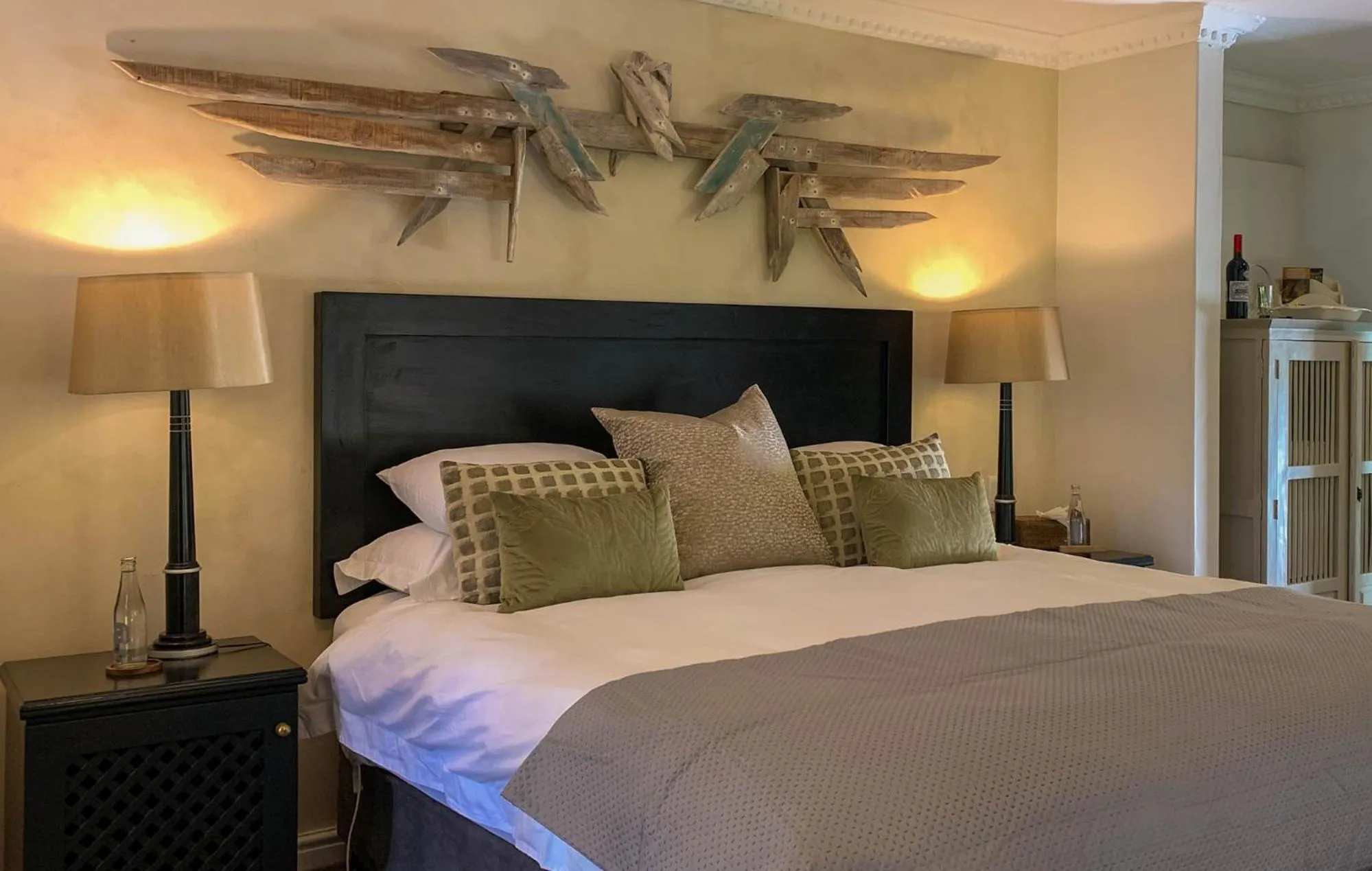 Bedroom, Bed in Silvermist Wine Estate