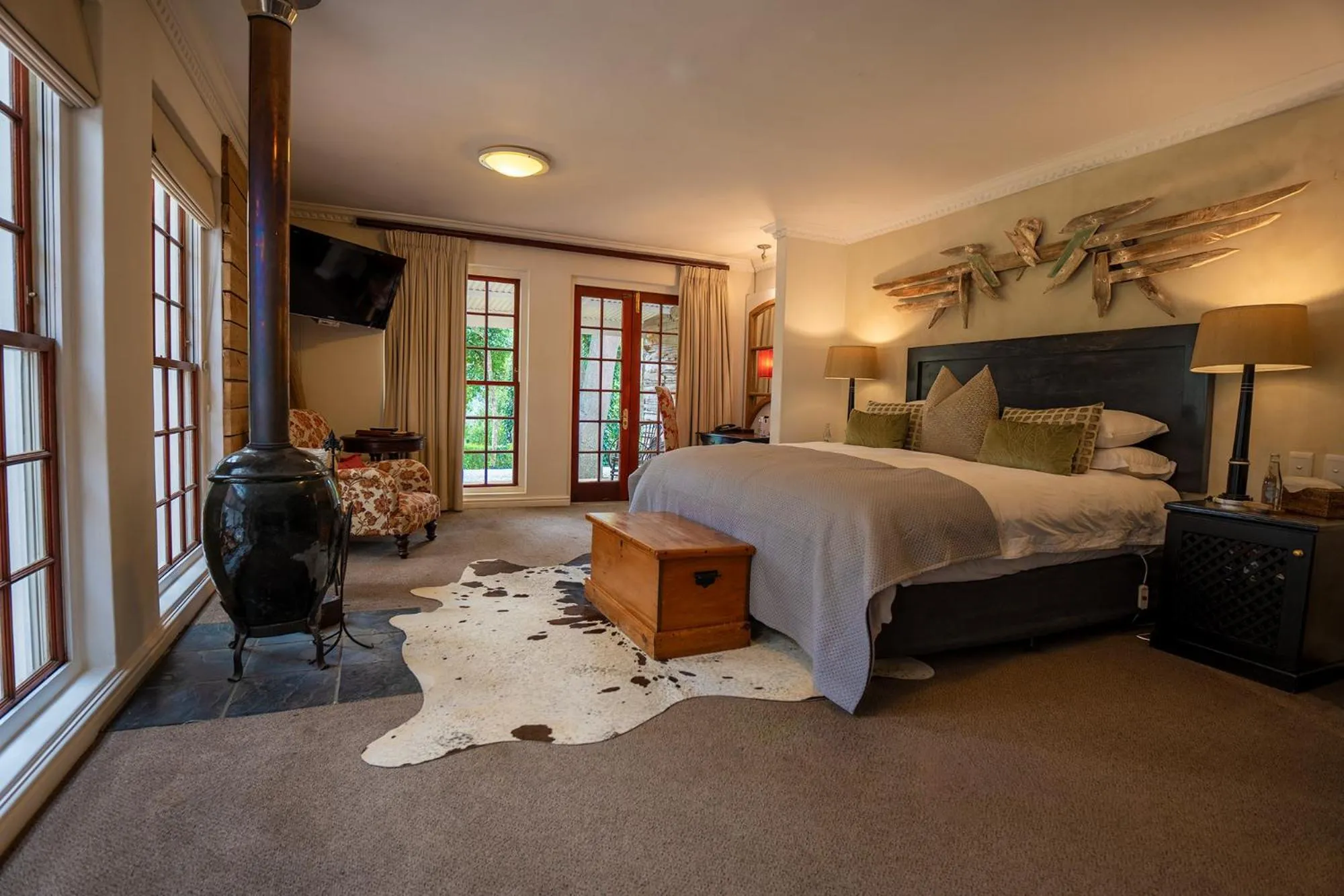 Bedroom, Bed in Silvermist Wine Estate