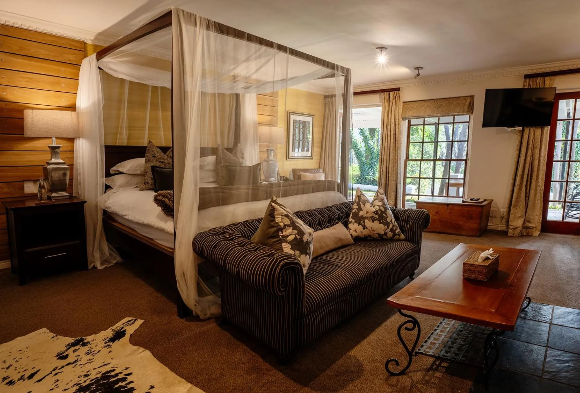 Bedroom, Bed in Silvermist Wine Estate