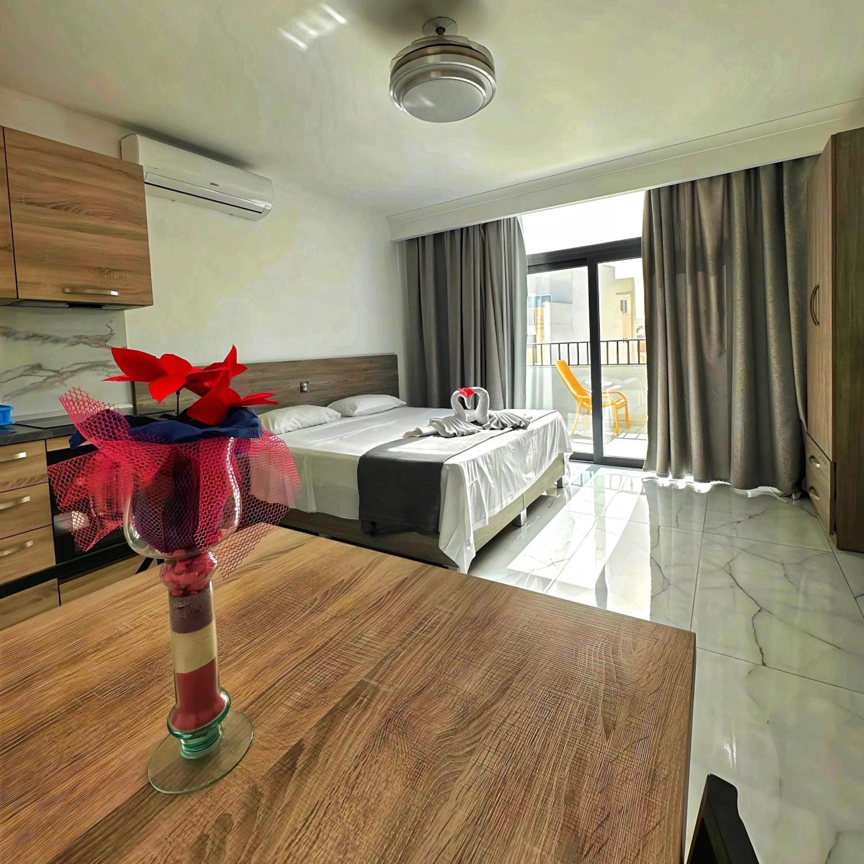 Bed in For Rest Aparthotel